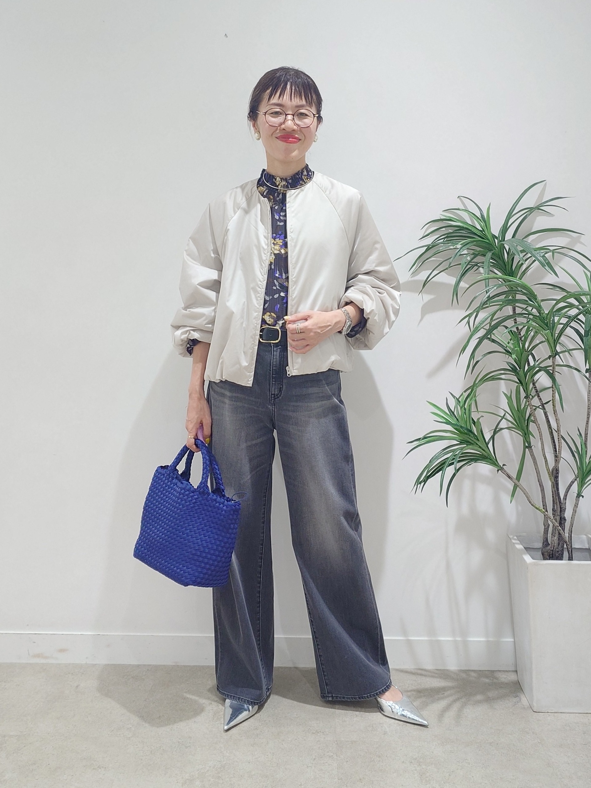 MUTSUKOさんの「UNTITLED｜フラワープリントブラウス」を使ったコーディネート