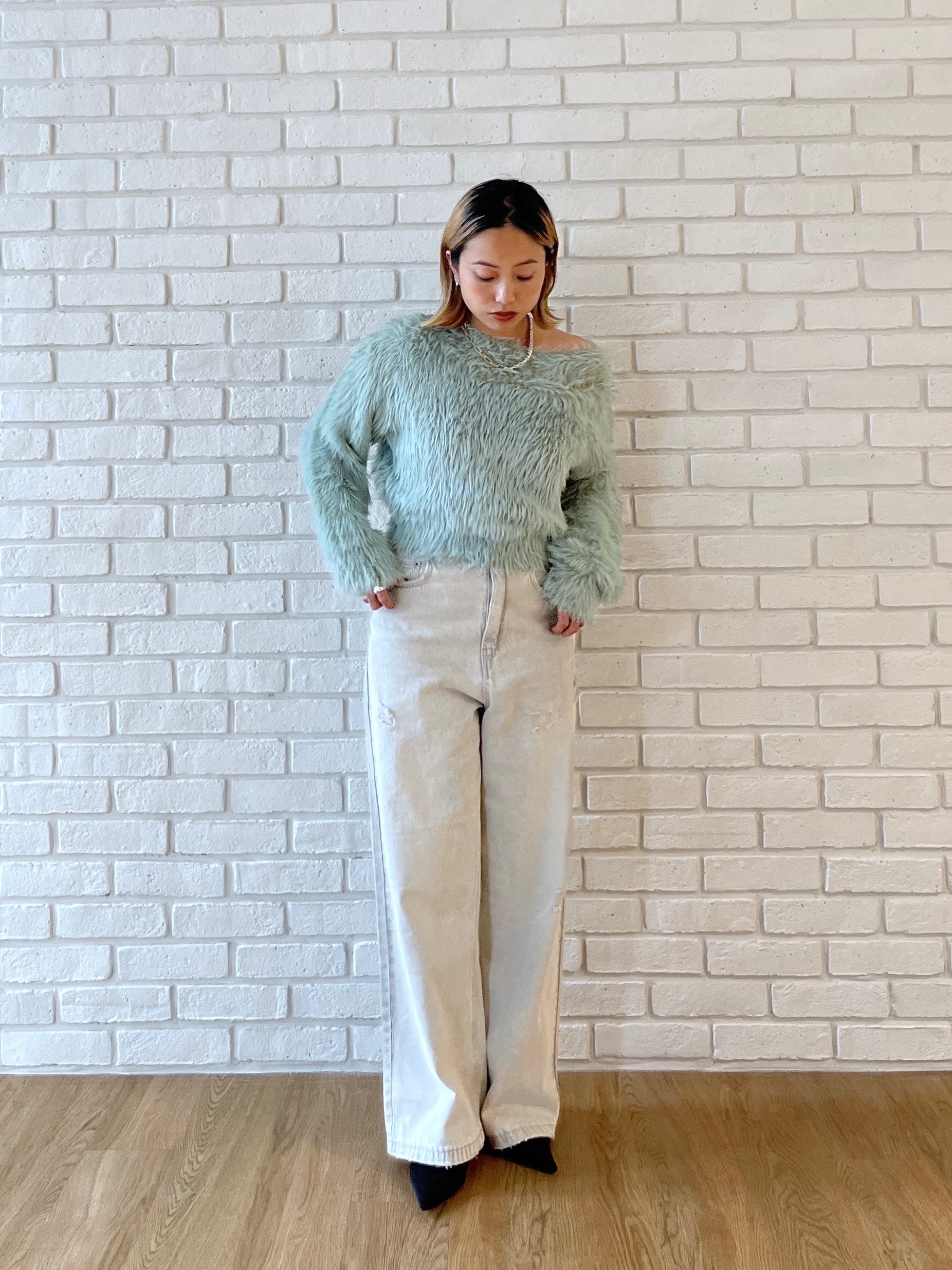 Harukaさんの「INDIVI｜サイドギャザー ワイドデニム」を使ったコーディネート