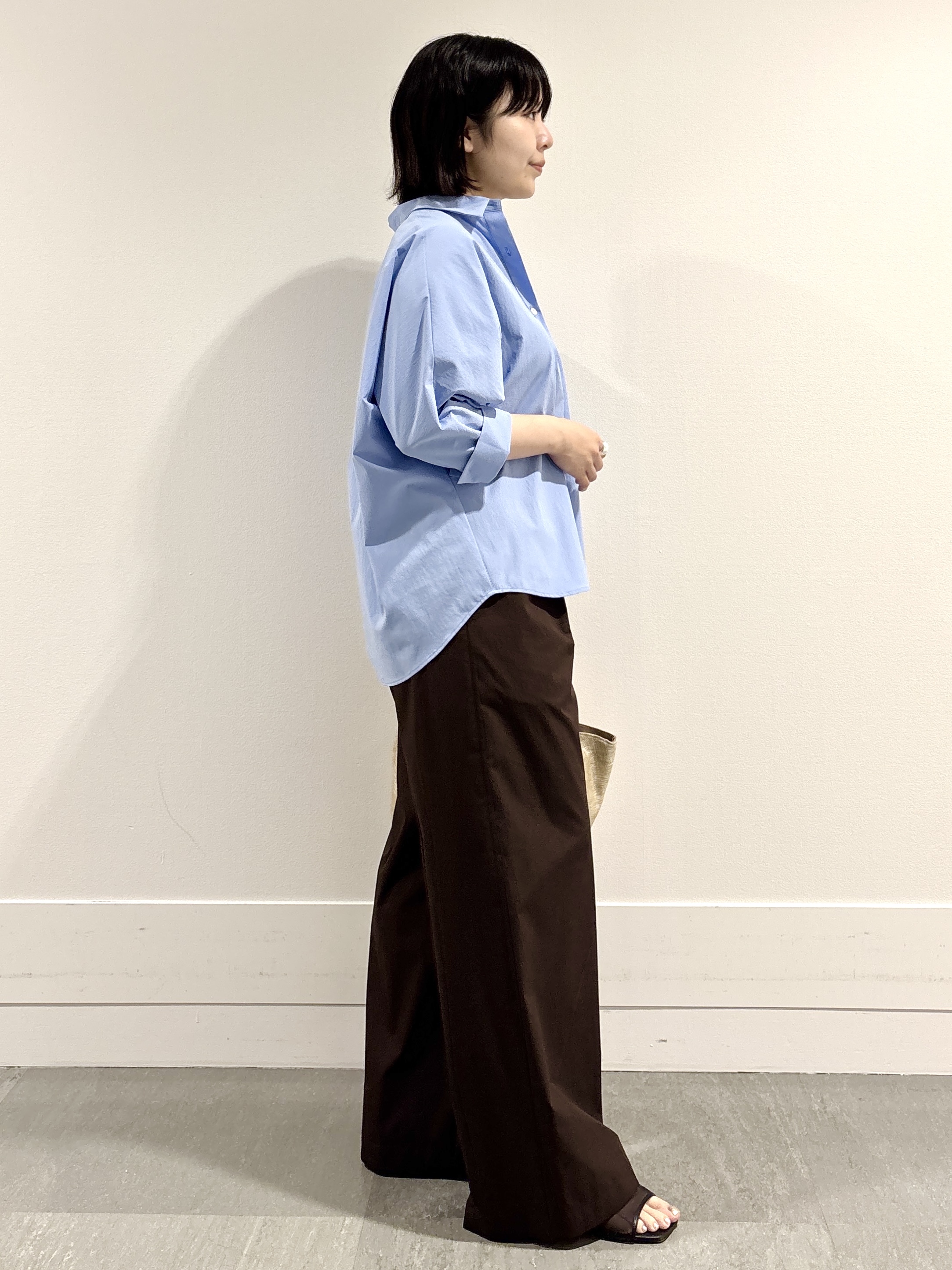 モエカさんの「UNTITLED｜【接触冷感/吸水速乾/UVカット】ドルマンスリーブシャツ」を使ったコーディネート