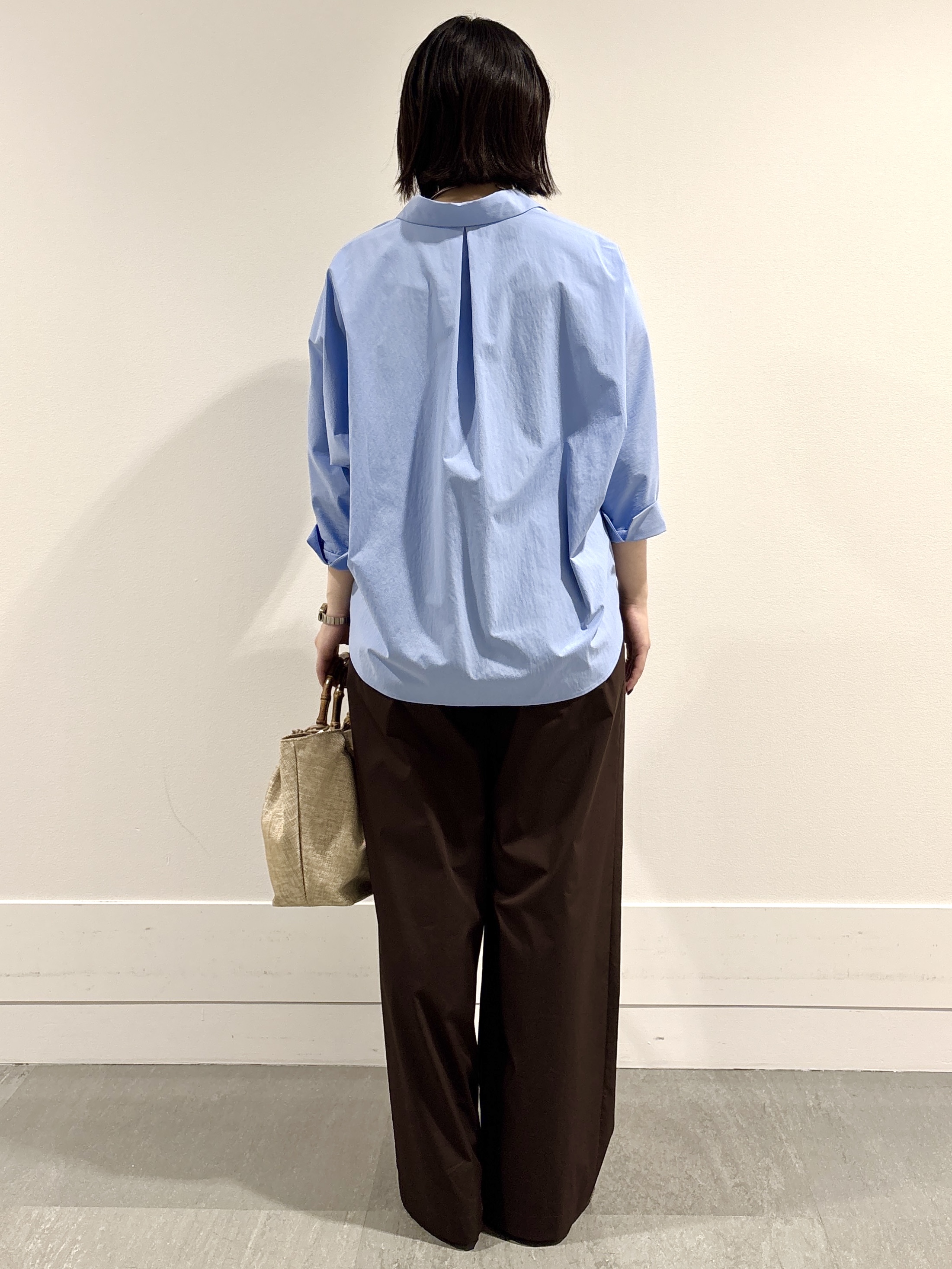 モエカさんの「UNTITLED｜【接触冷感/吸水速乾/UVカット】ドルマンスリーブシャツ」を使ったコーディネート