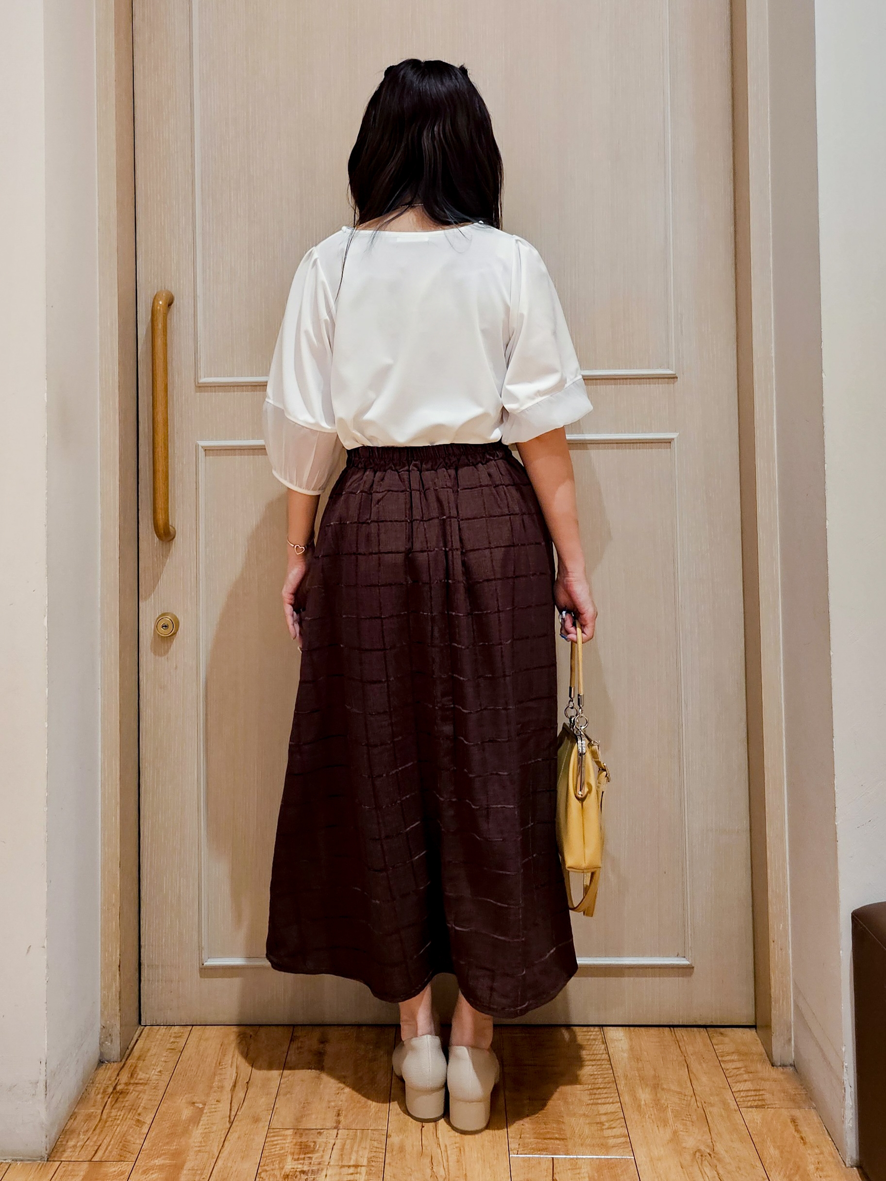 ゆゆさんの「SHOO･LA･RUE｜【洗濯機可/S-LL】ほんのり透ける 大人のお袖シアー切り替え　ラウンドネックプルオーバー」を使ったコーディネート