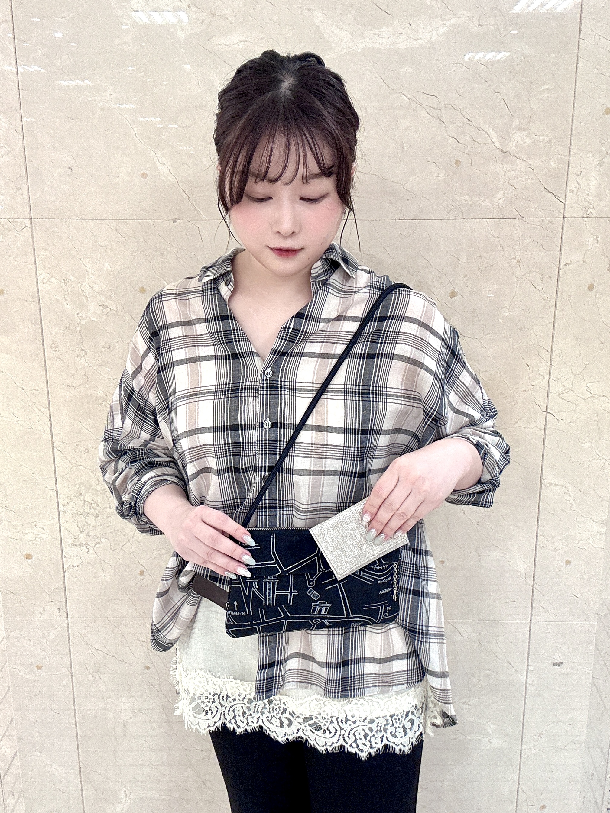 mさんの「HIROKO HAYASHI｜COMODA（コモダ）サコッシュ」を使ったコーディネート