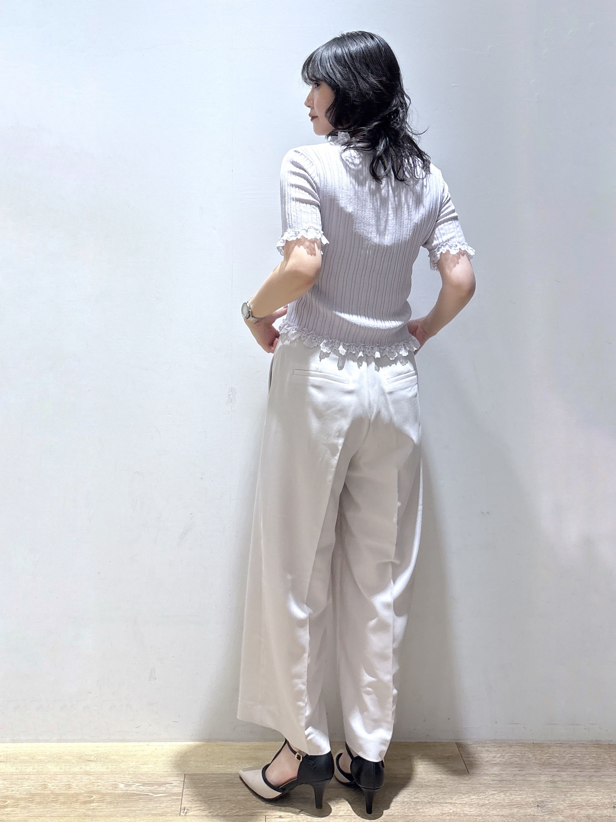 mizukiさんの「index｜ラッセルレースフリルカーディガン【洗濯機OK】」を使ったコーディネート