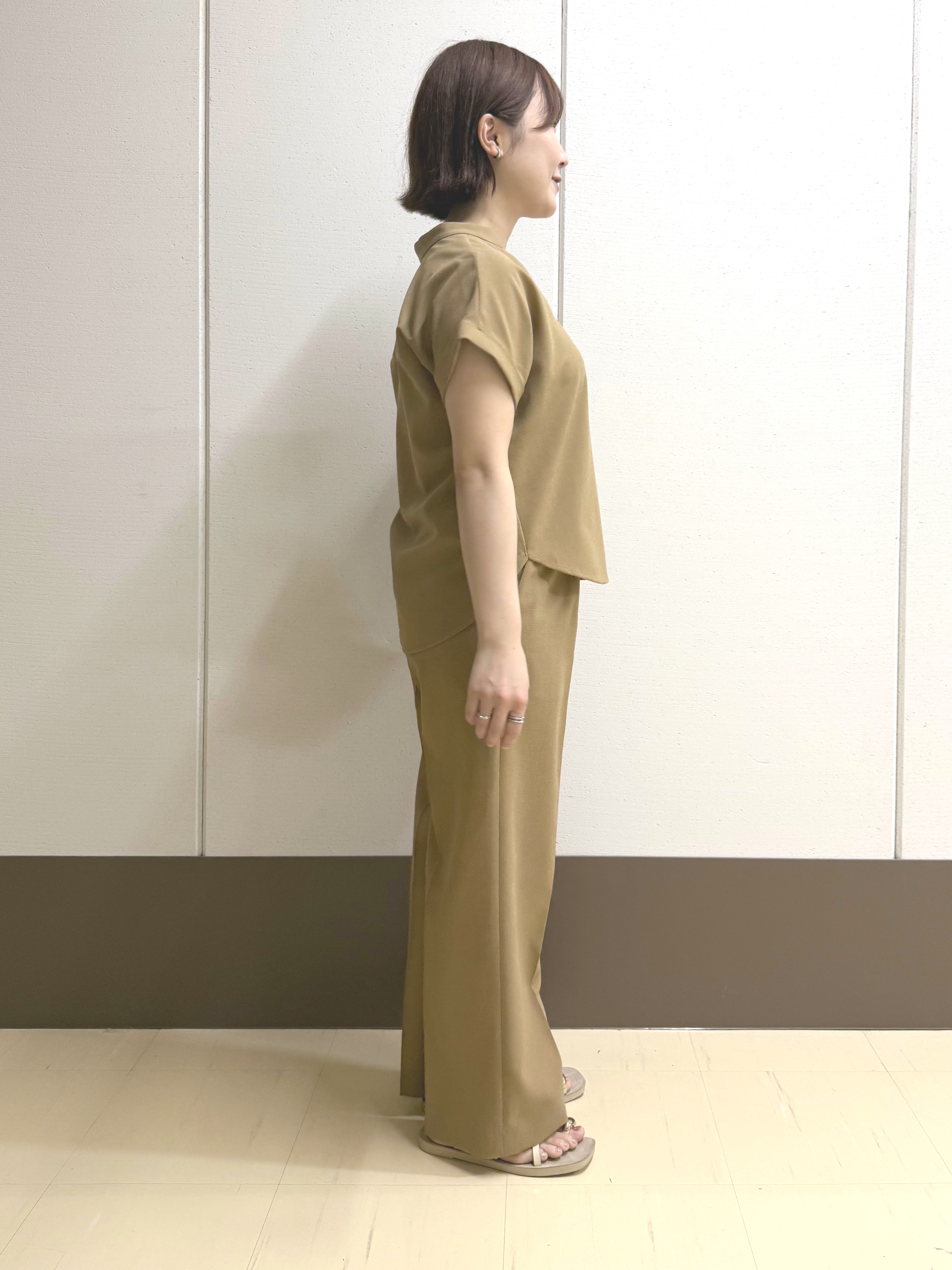 Rikoさんの「INDIVI｜【残暑も快適/セットアップ可/接触冷感】エアリークールブラウス」を使ったコーディネート