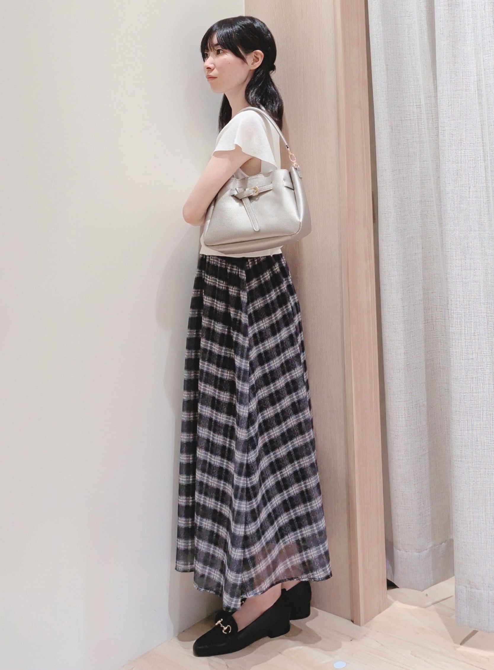 Yuiさんの「grove｜【低身長さんも選べる着丈・洗濯機◎】1枚で華やか 肩フリルニットドッキングワンピース」を使ったコーディネート