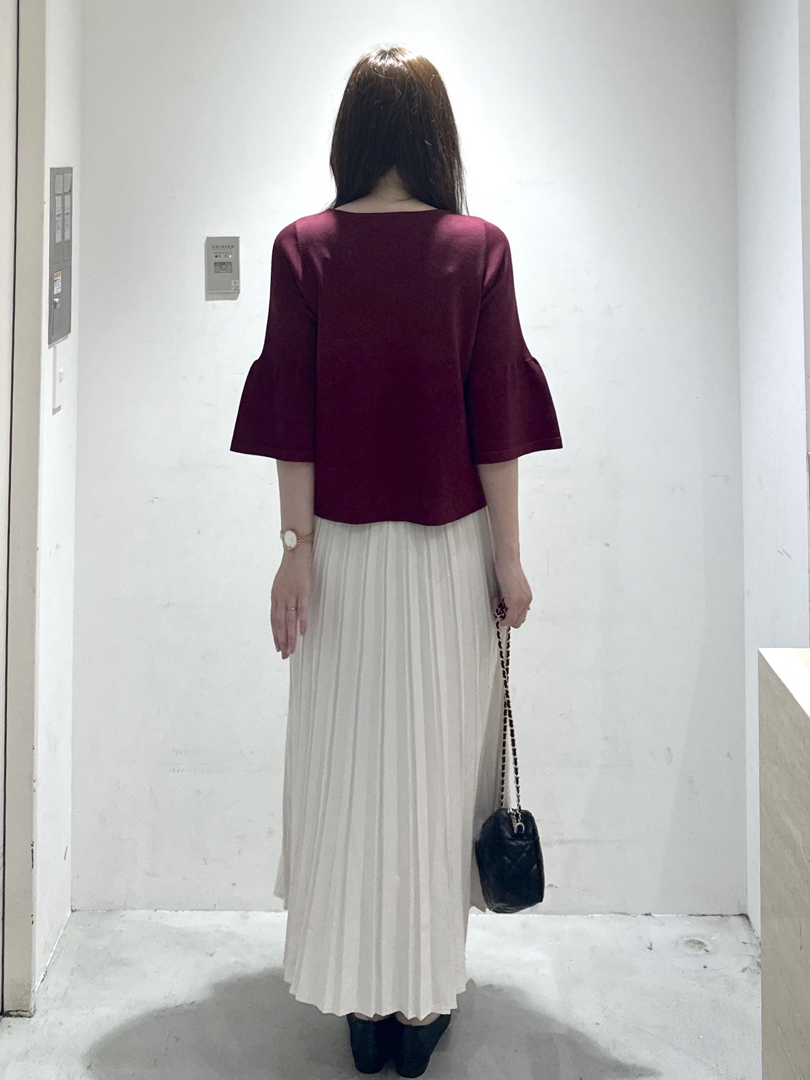 keito.iさんの「OPAQUE.CLIP｜【UVケア／遮熱性】フレアスリーブニット／袖口レースアソート《洗濯機OK》」を使ったコーディネート