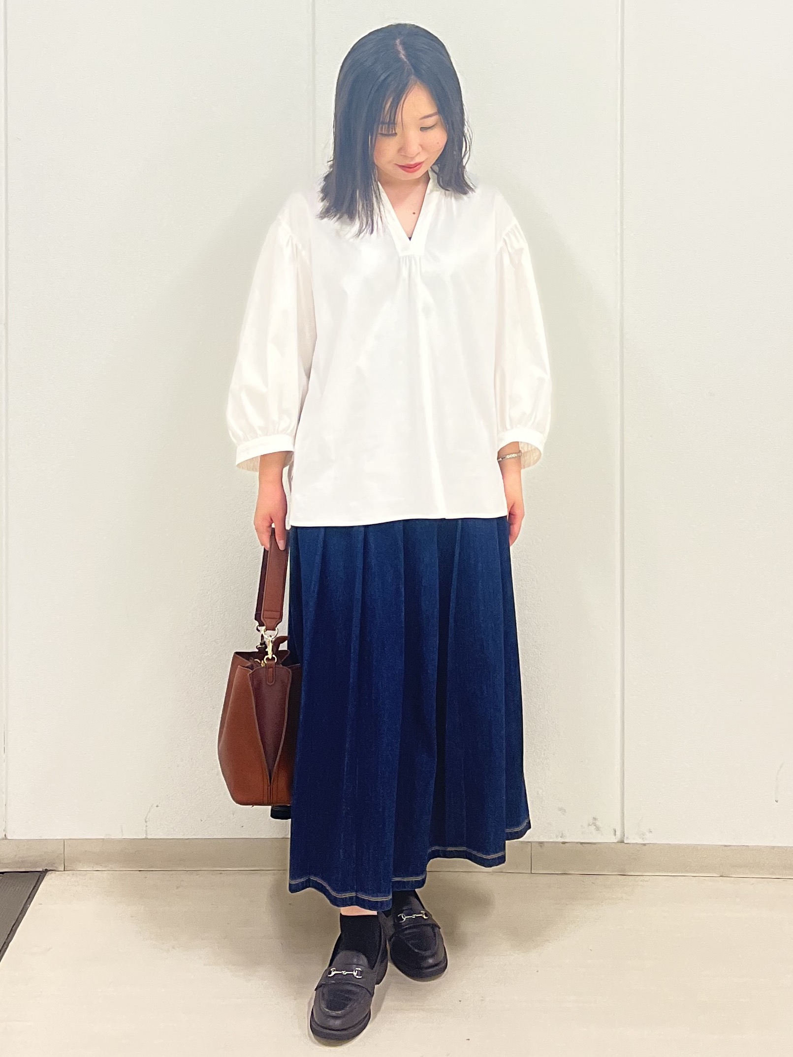 Rihoさんの「Reflect｜ボリュームスリーブプルオーバーブラウス」を使ったコーディネート