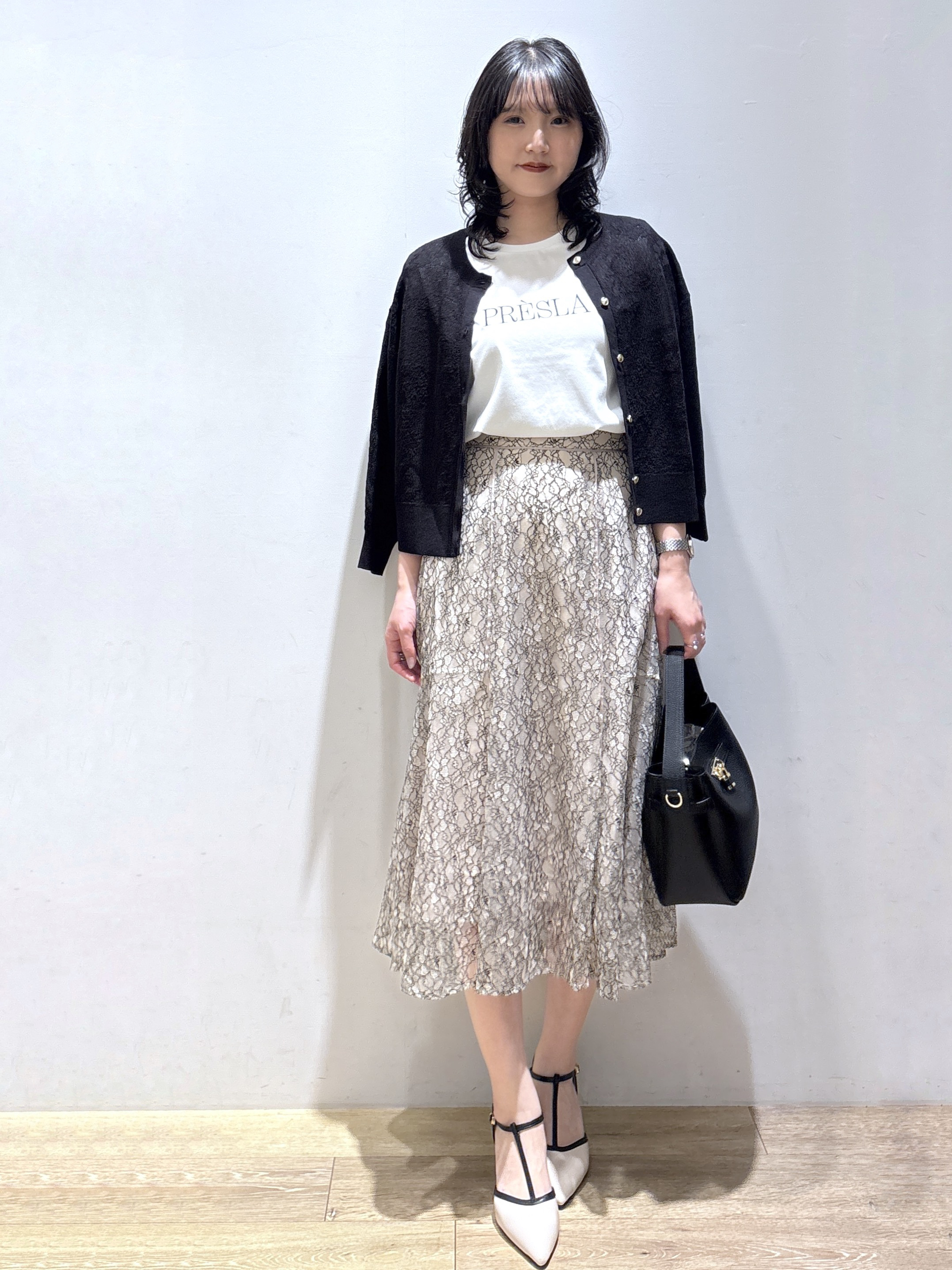 mizukiさんの「index｜【８色展開】柄アソートシアーカーディガン《洗濯機OK》」を使ったコーディネート