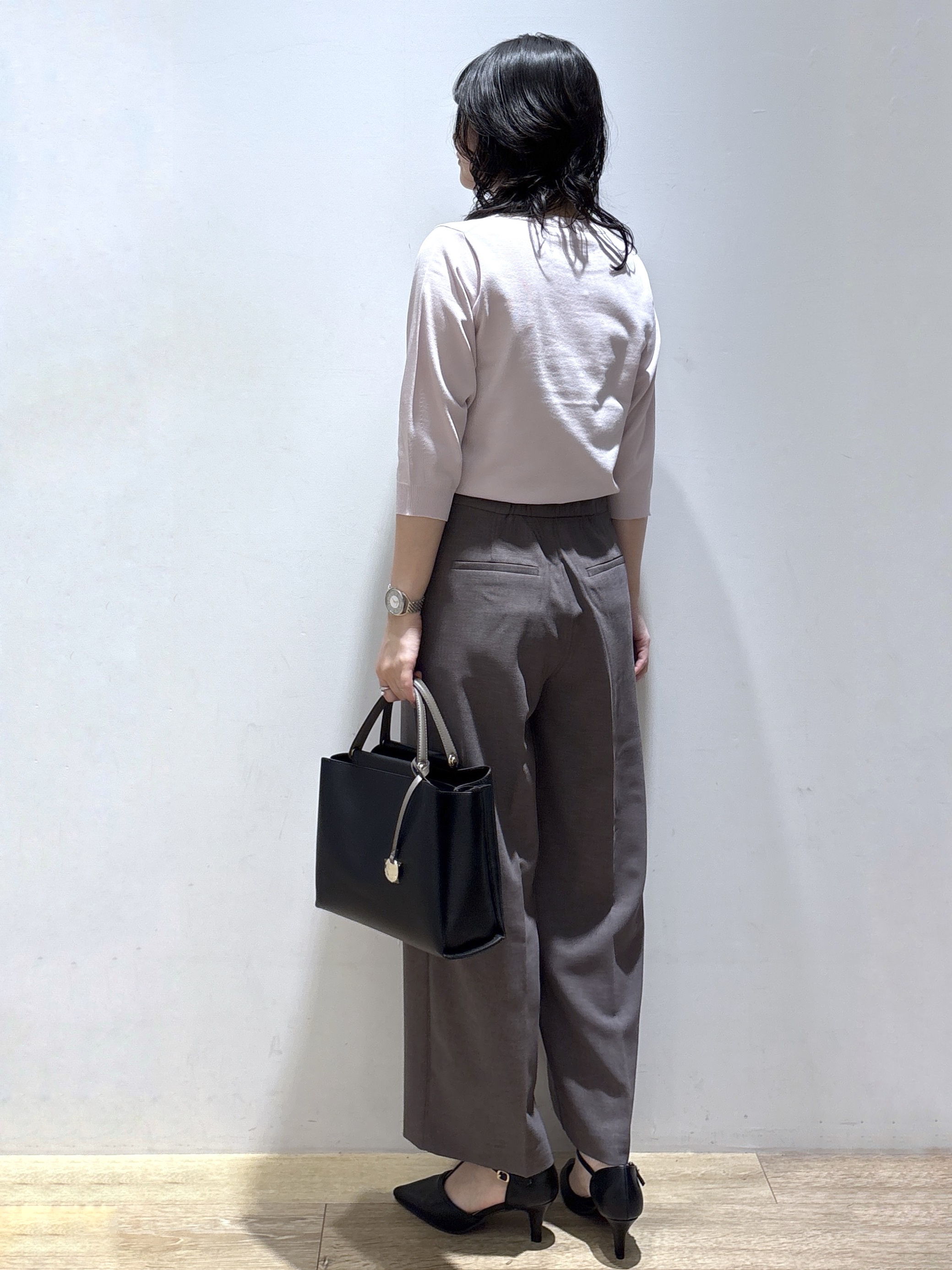 mizukiさんの「index｜お花ビジュー6分袖ニット【洗濯機OK】」を使ったコーディネート