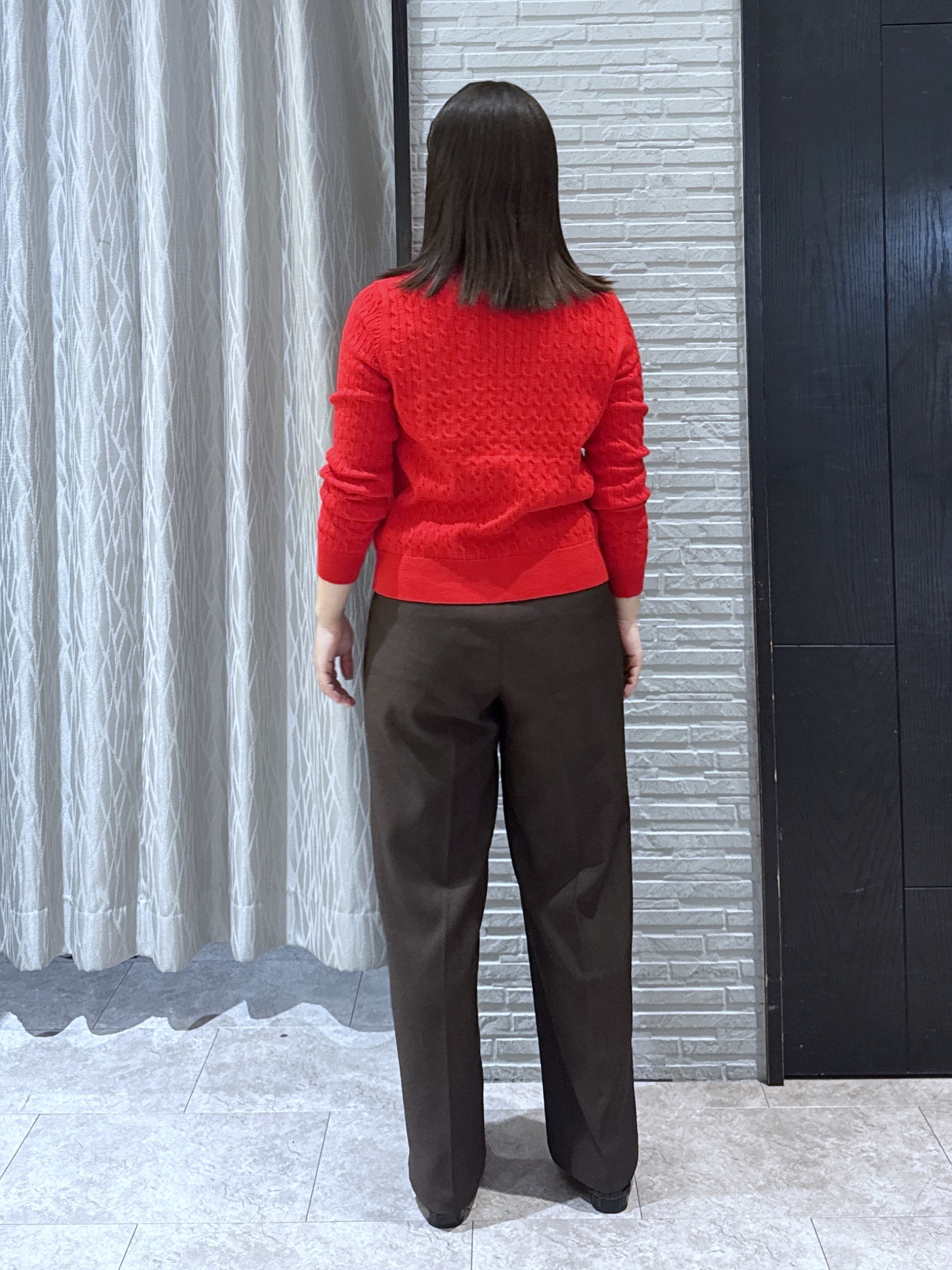 chさんの「THE SHOP TK｜POLO BCS/ケーブルクルーカーディガン」を使ったコーディネート