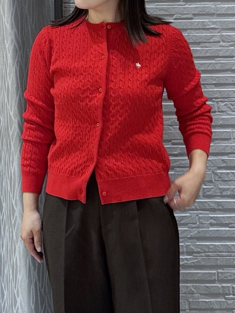 chさんの「THE SHOP TK｜POLO BCS/ケーブルクルーカーディガン」を使ったコーディネート
