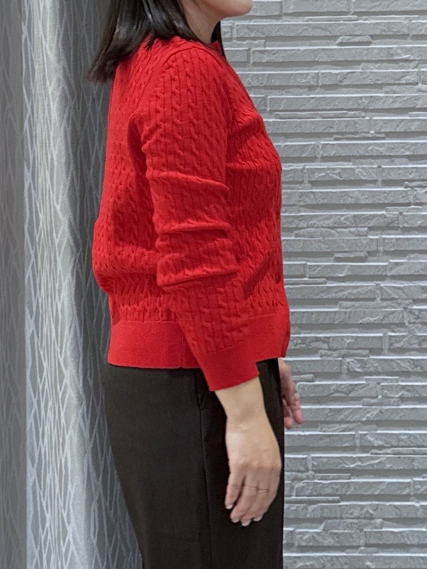 chさんの「THE SHOP TK｜POLO BCS/ケーブルクルーカーディガン」を使ったコーディネート