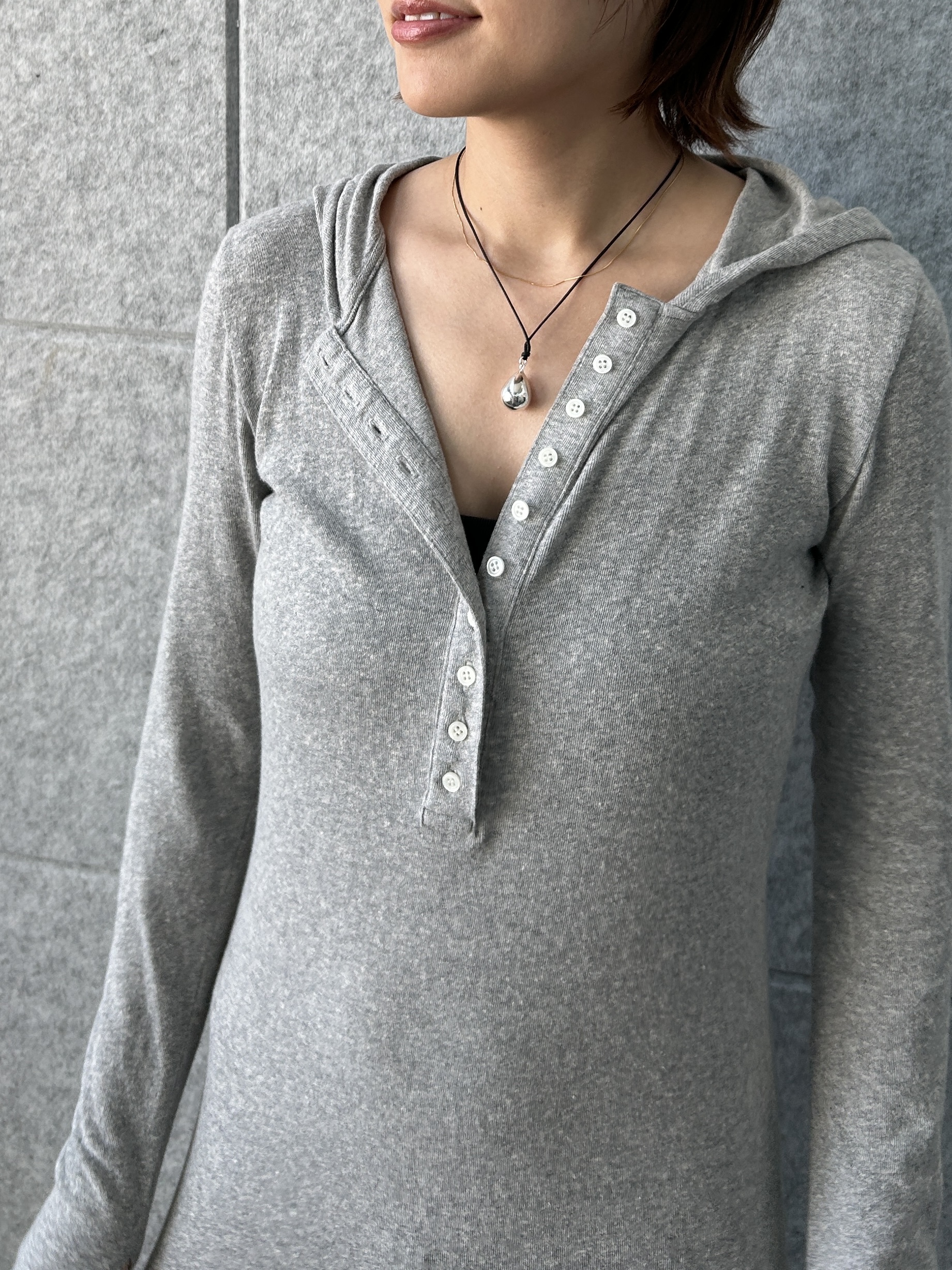 harunaさんの「CODE A｜drop form necklace」を使ったコーディネート
