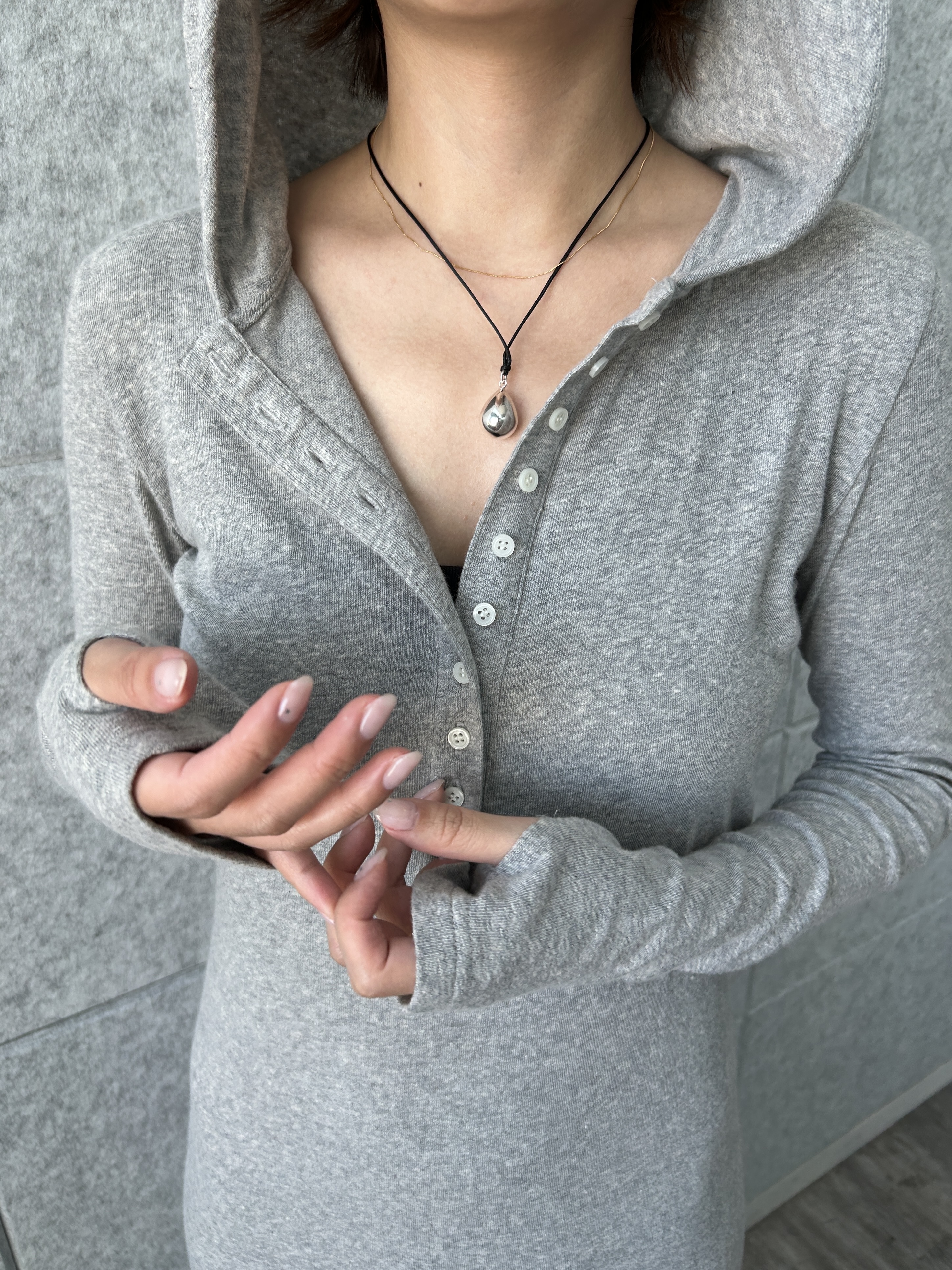 harunaさんの「CODE A｜drop form necklace」を使ったコーディネート