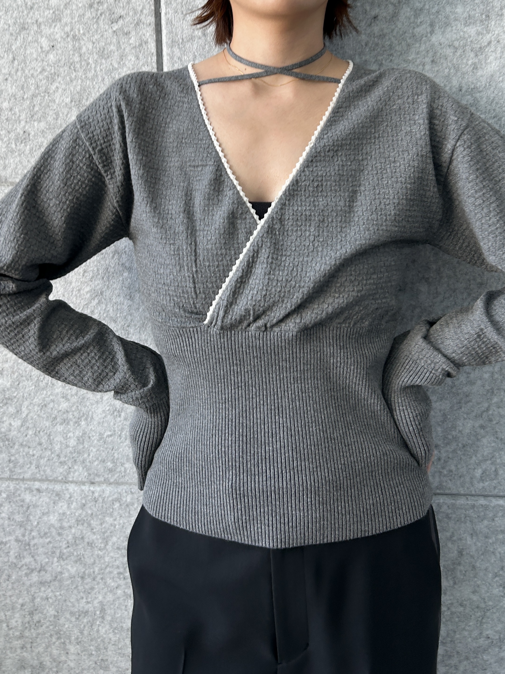 harunaさんの「CODE A｜line zip trousers」を使ったコーディネート