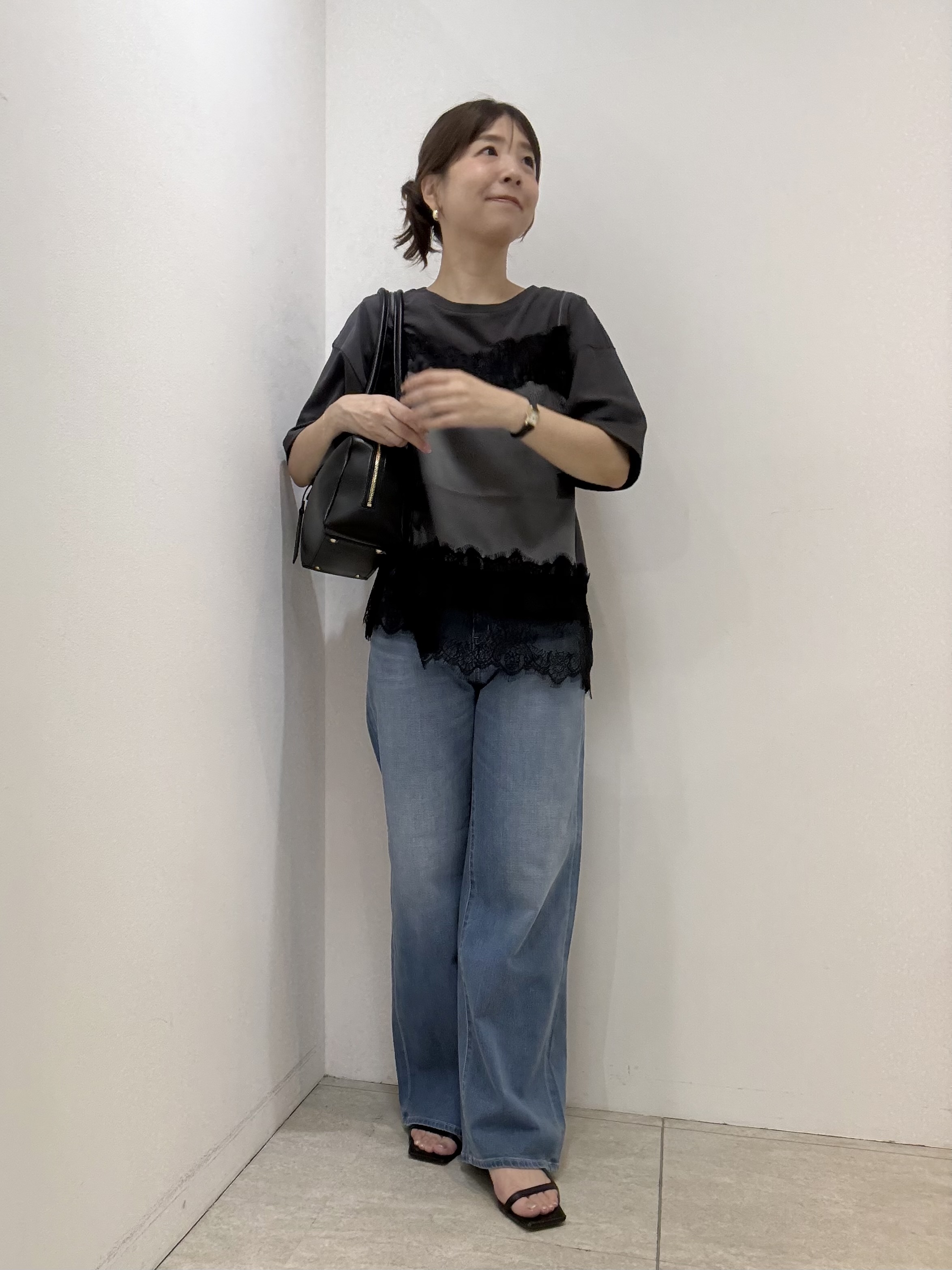 かなえさんの「UNTITLED｜【1枚でもセットでも】レースキャミ付きプルオーバー」を使ったコーディネート