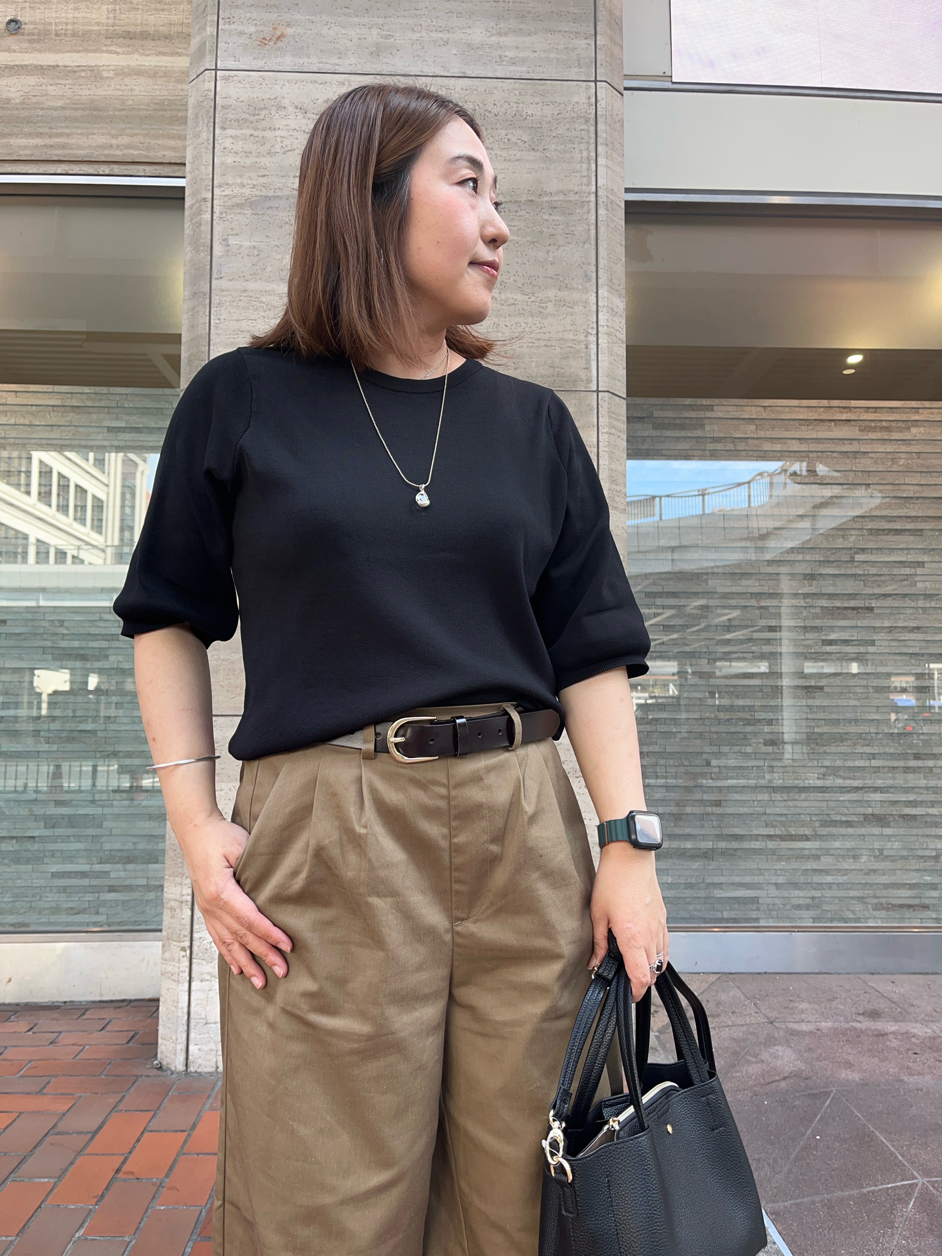 harusakuさんの「SHOO･LA･RUE｜【ガンガン洗える/ひんやり/UV/毛玉になりにくい】二の腕見せない 5分袖ニット」を使ったコーディネート