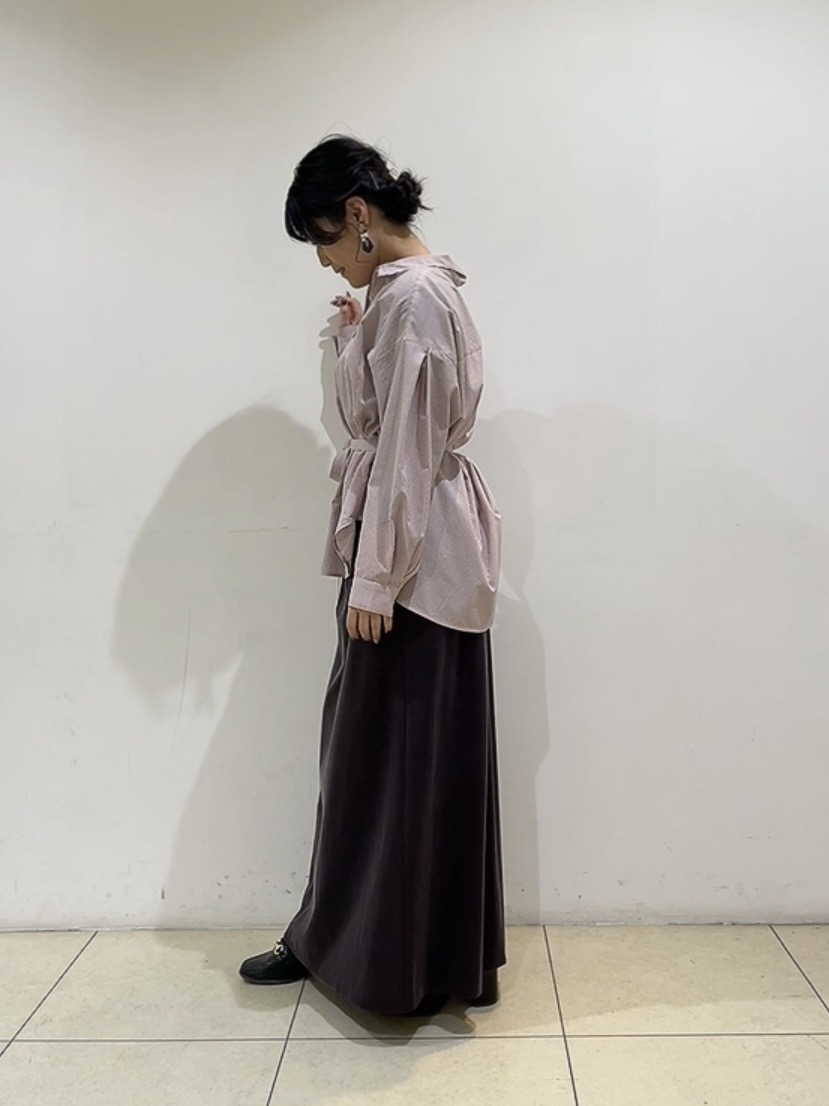 watanabeさんの「UNTITLED｜【洗える／UVケア／ベルト付】サッカー素材シャツ」を使ったコーディネート