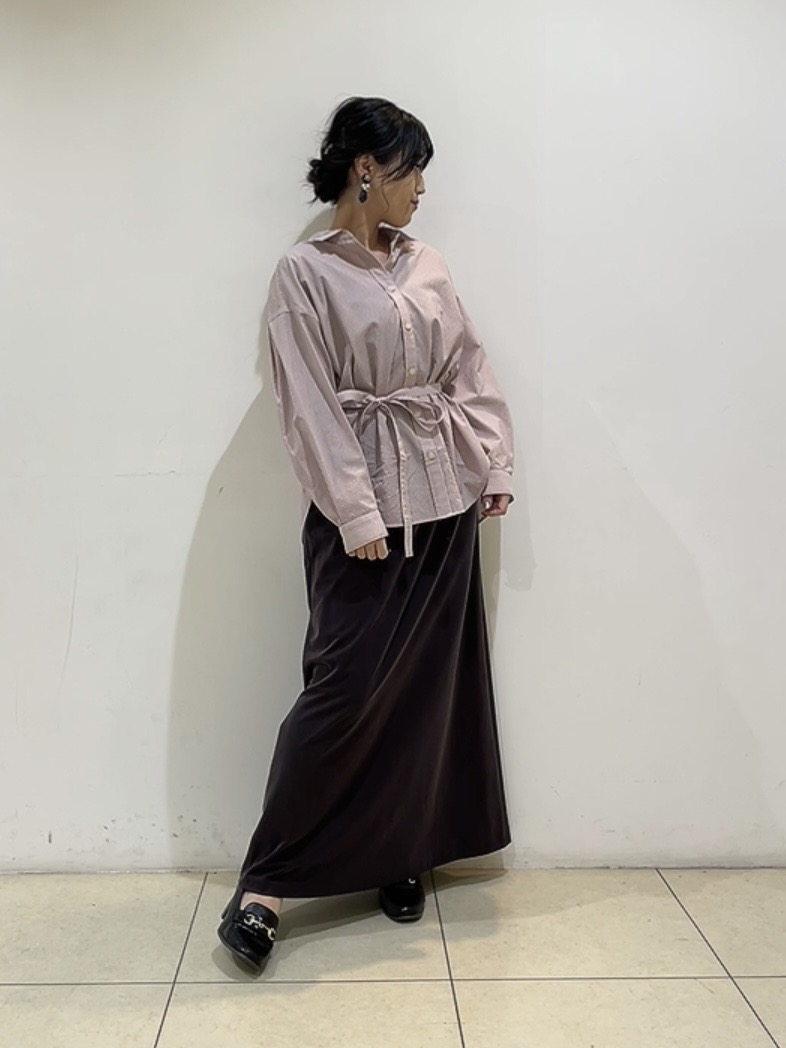 watanabeさんの「UNTITLED｜【洗える／UVケア／ベルト付】サッカー素材シャツ」を使ったコーディネート