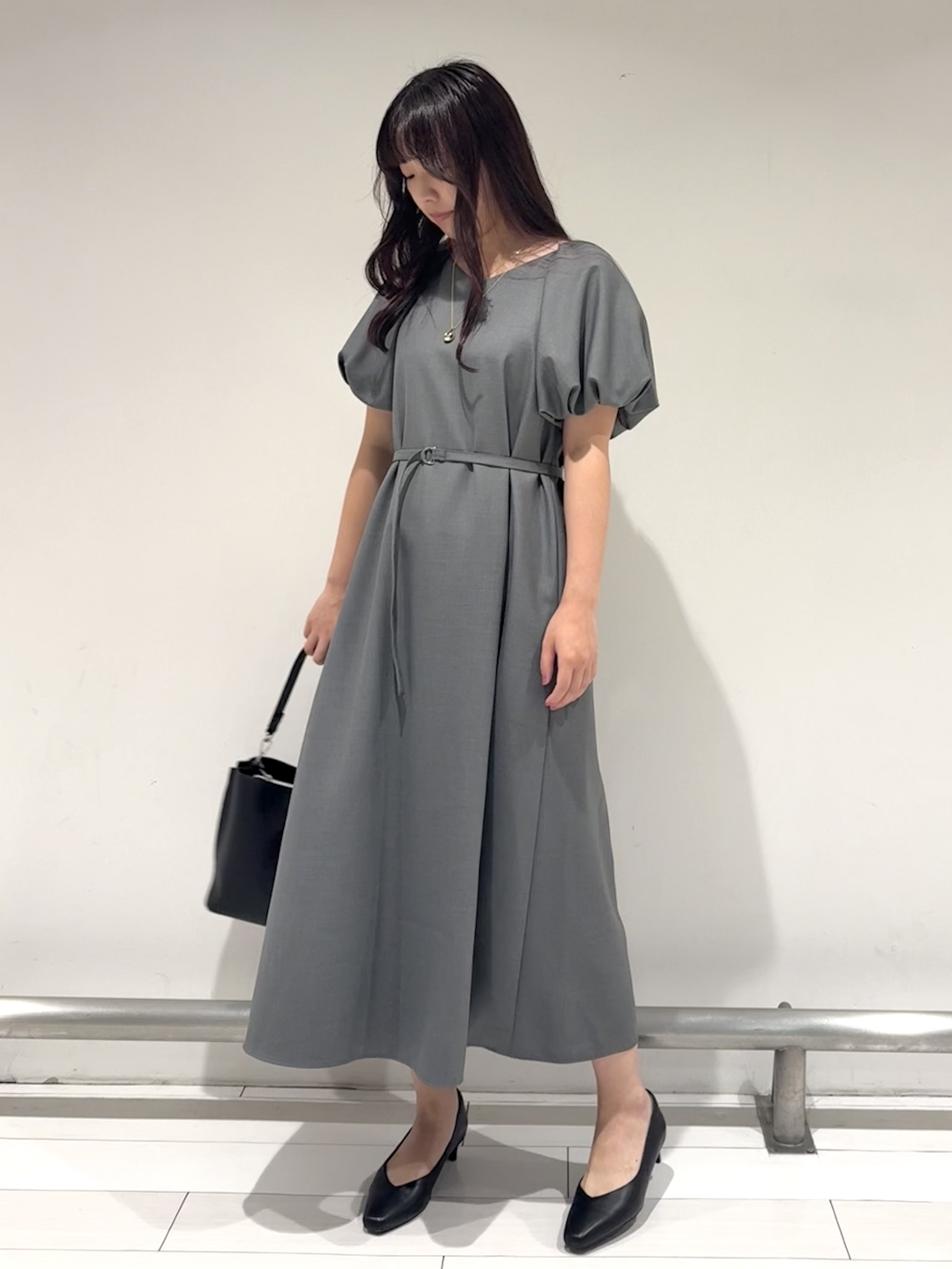 Azusaさんの「Reflect｜【UVカット／手洗い可】パフスリーブ Vネックワンピース」を使ったコーディネート