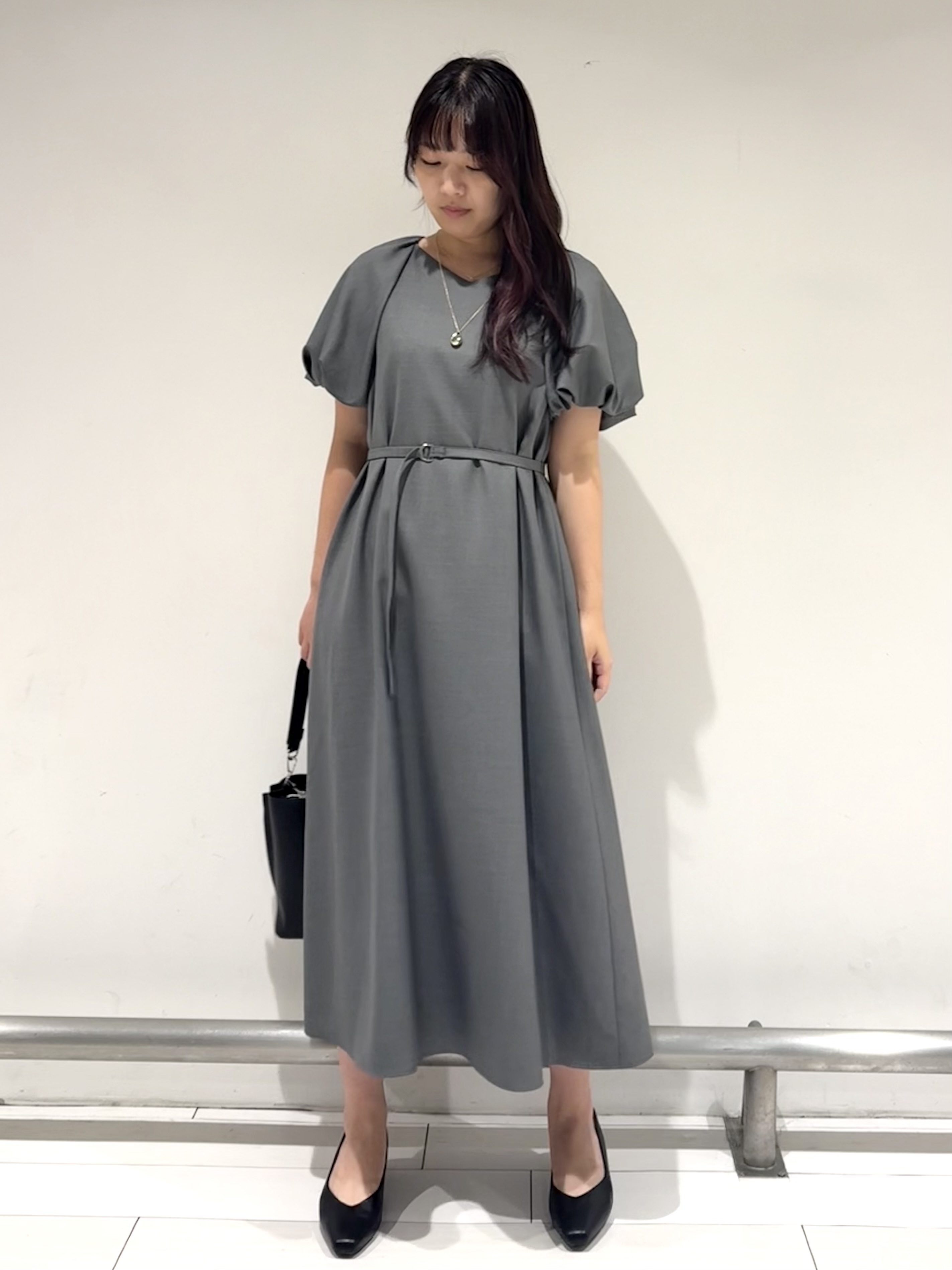 Azusaさんの「Reflect｜【UVカット／手洗い可】パフスリーブ Vネックワンピース」を使ったコーディネート