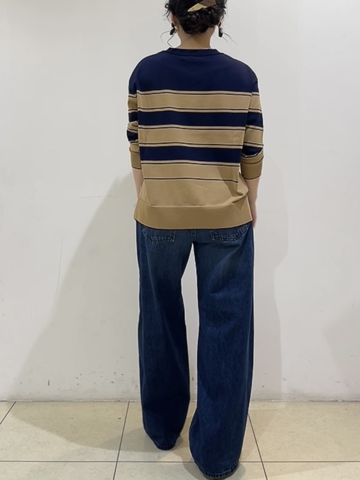 watanabeさんの「UNTITLED｜【顔周りすっきり/体型カバー】ドライタッチVネックニットプルオーバー」を使ったコーディネート