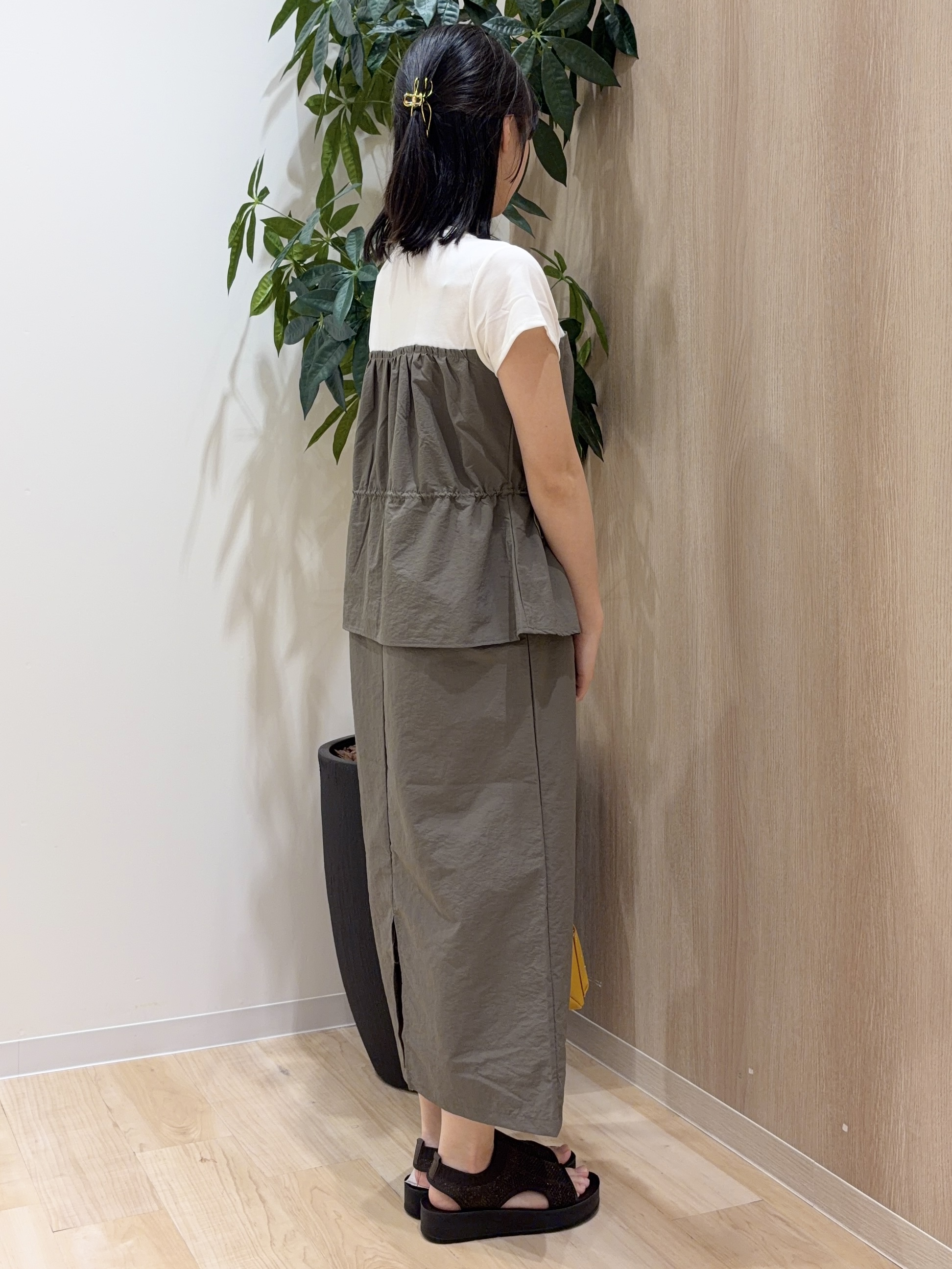 ayaneさんの「grove｜【低身長さんも選べる着丈・洗濯機◎】1枚で旬顔！Tシャツドッキングドロストワンピース」を使ったコーディネート