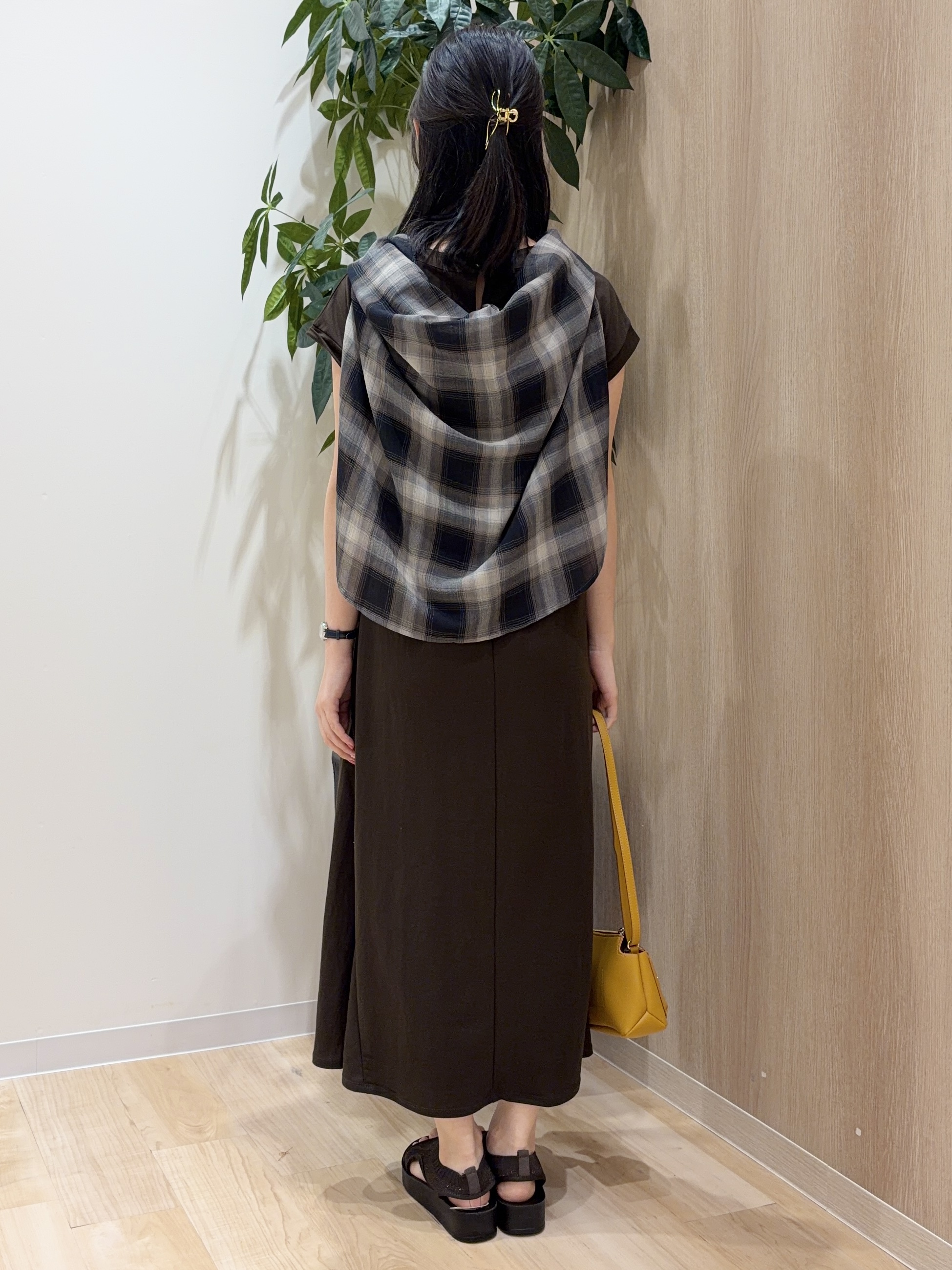 ayaneさんの「grove｜【低身長さんも選べる着丈】モクロディフレンチワンピース」を使ったコーディネート
