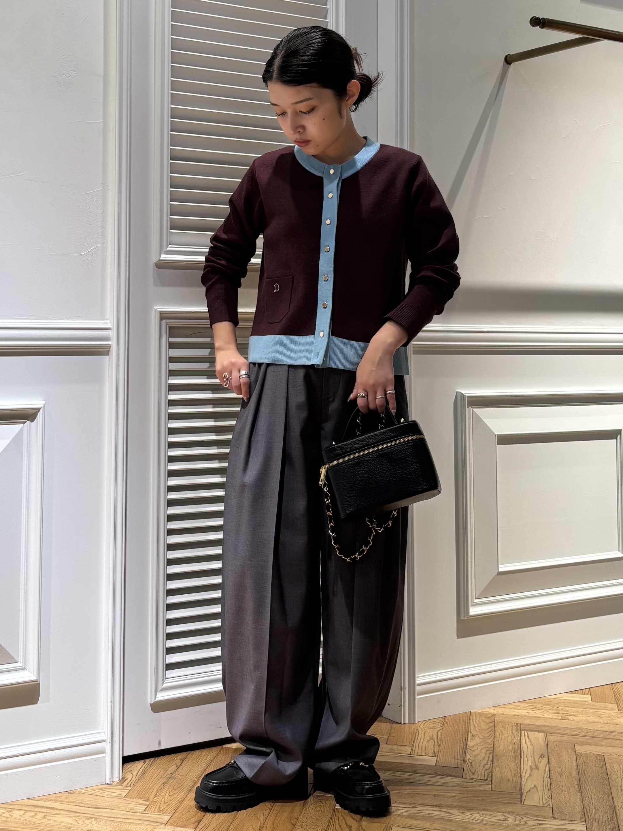 Mgmさんの「DRESSTERIOR｜ソフトカーブ2タックパンツ」を使ったコーディネート