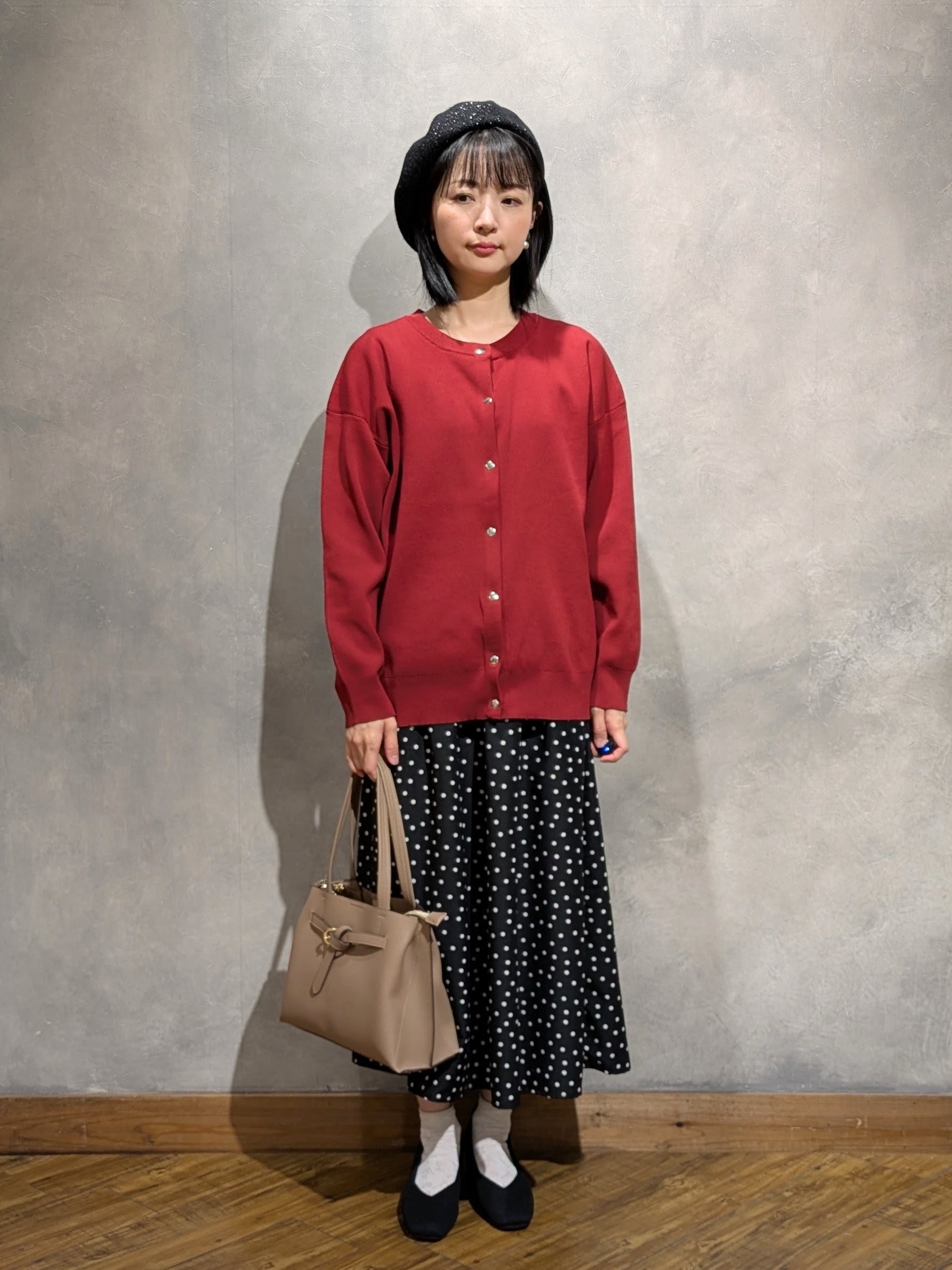 umeさんの「SHOO･LA･RUE｜【セットアップ可/洗濯機可】軽やかに羽織れる スポンディッシュ ニットカーディガン」を使ったコーディネート