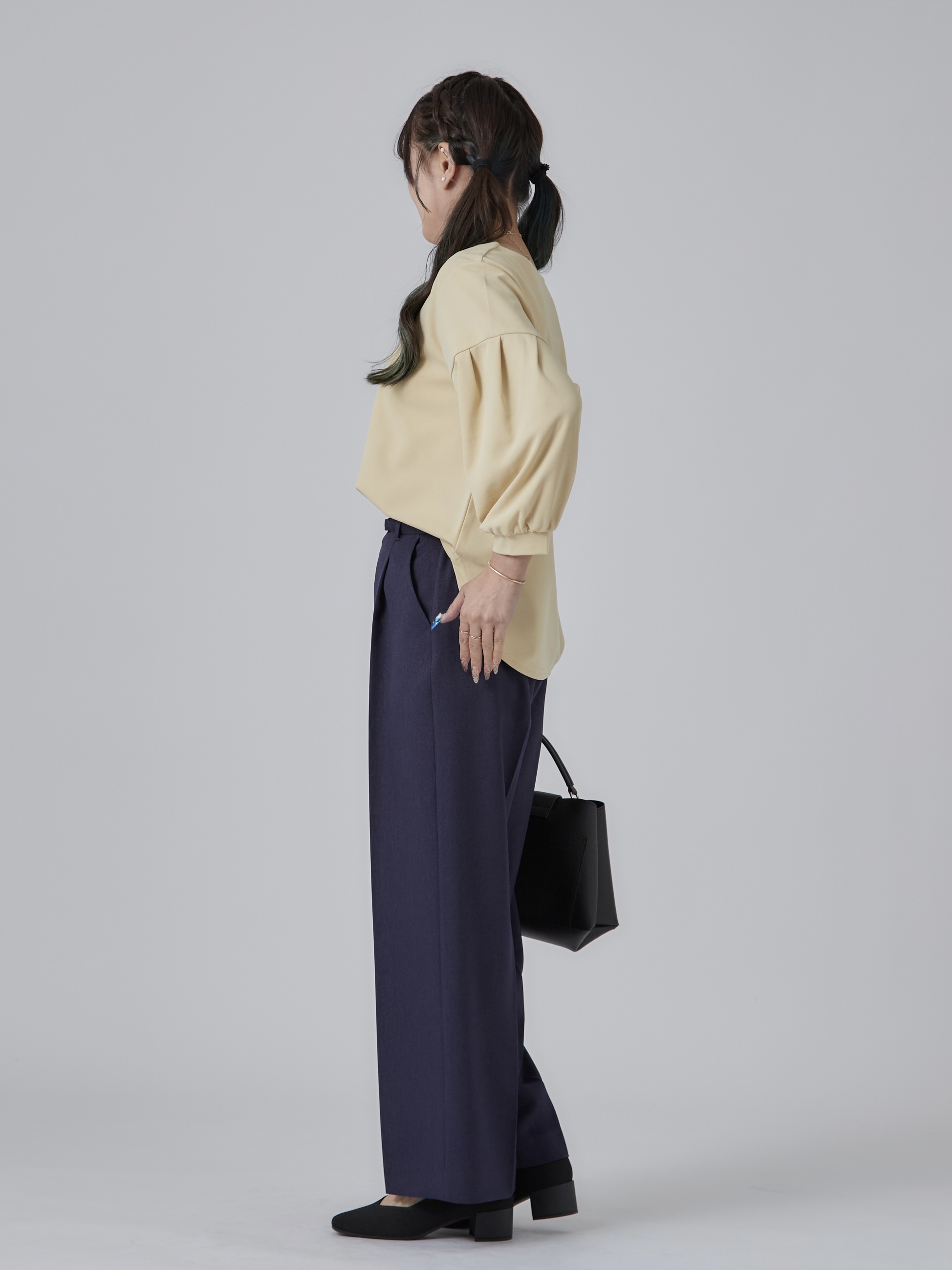 ゆゆさんの「SHOO･LA･RUE｜【着丈選べる/2点セット】ネックレス付き やわらか8分袖ブラウス」を使ったコーディネート