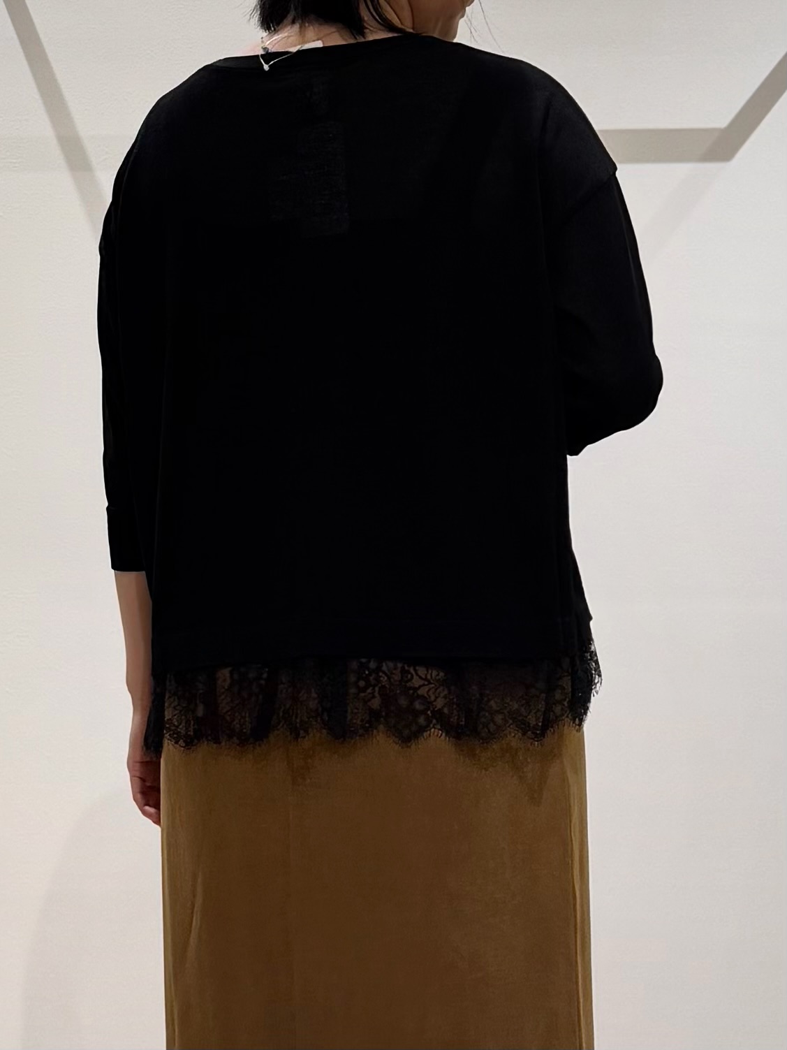 TOMOMIさんの「UNTITLED｜レースドッキングニットプルオーバー」を使ったコーディネート