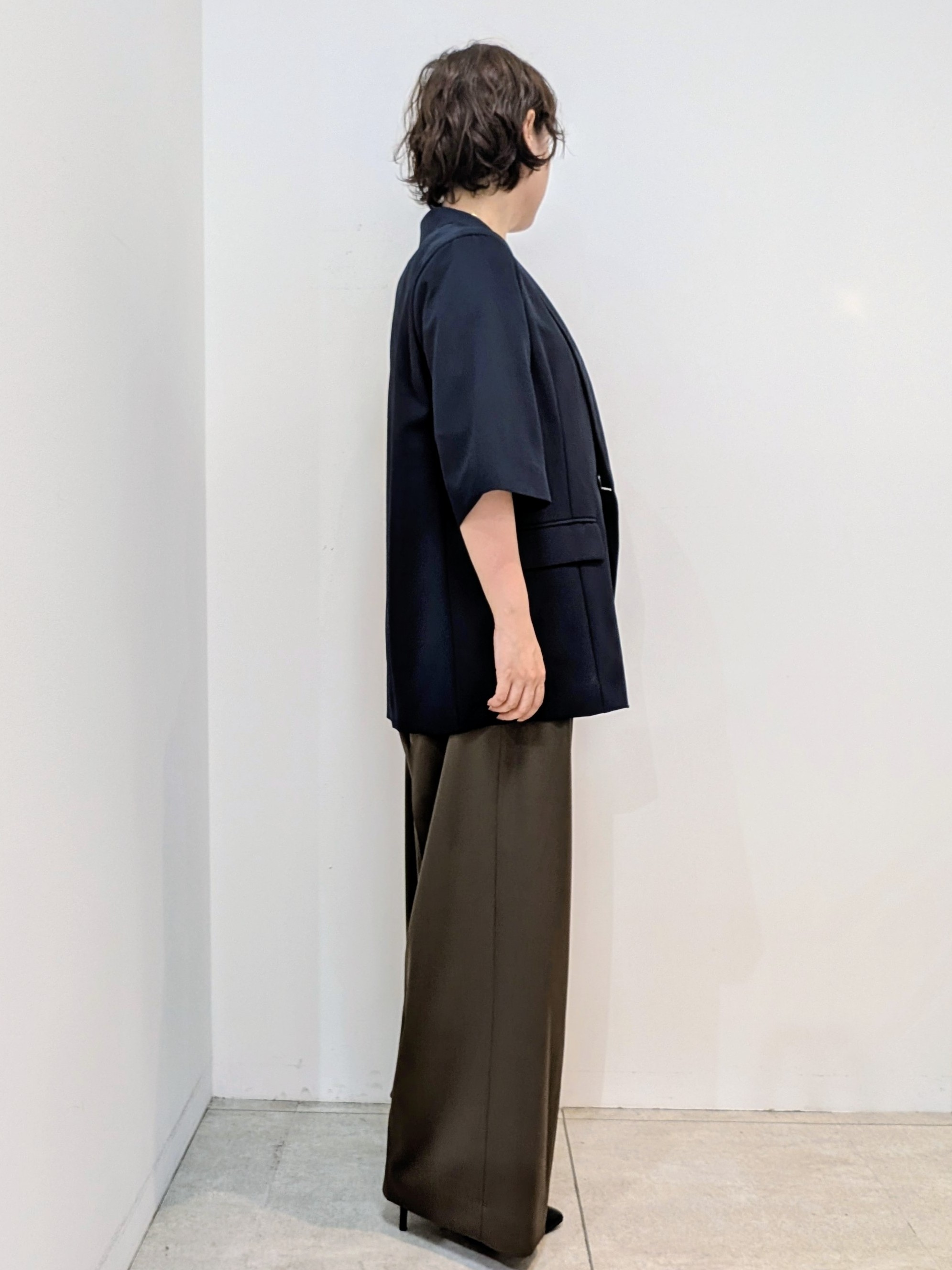 いこさんの「UNTITLED｜【秋の通勤羽織/セットアップ可/UVカット】エアリークール半袖ジャケット」を使ったコーディネート