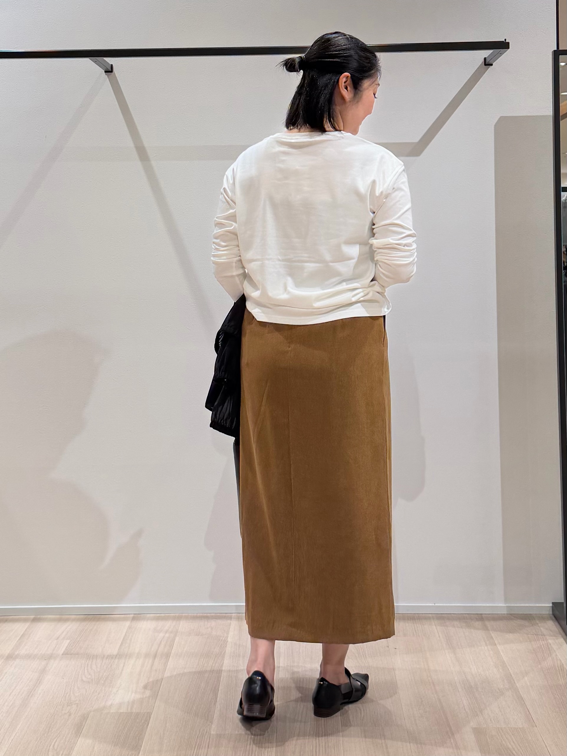 TOMOMIさんの「UNTITLED｜【ロゴ・プリント】フォトグラフィックロンT」を使ったコーディネート
