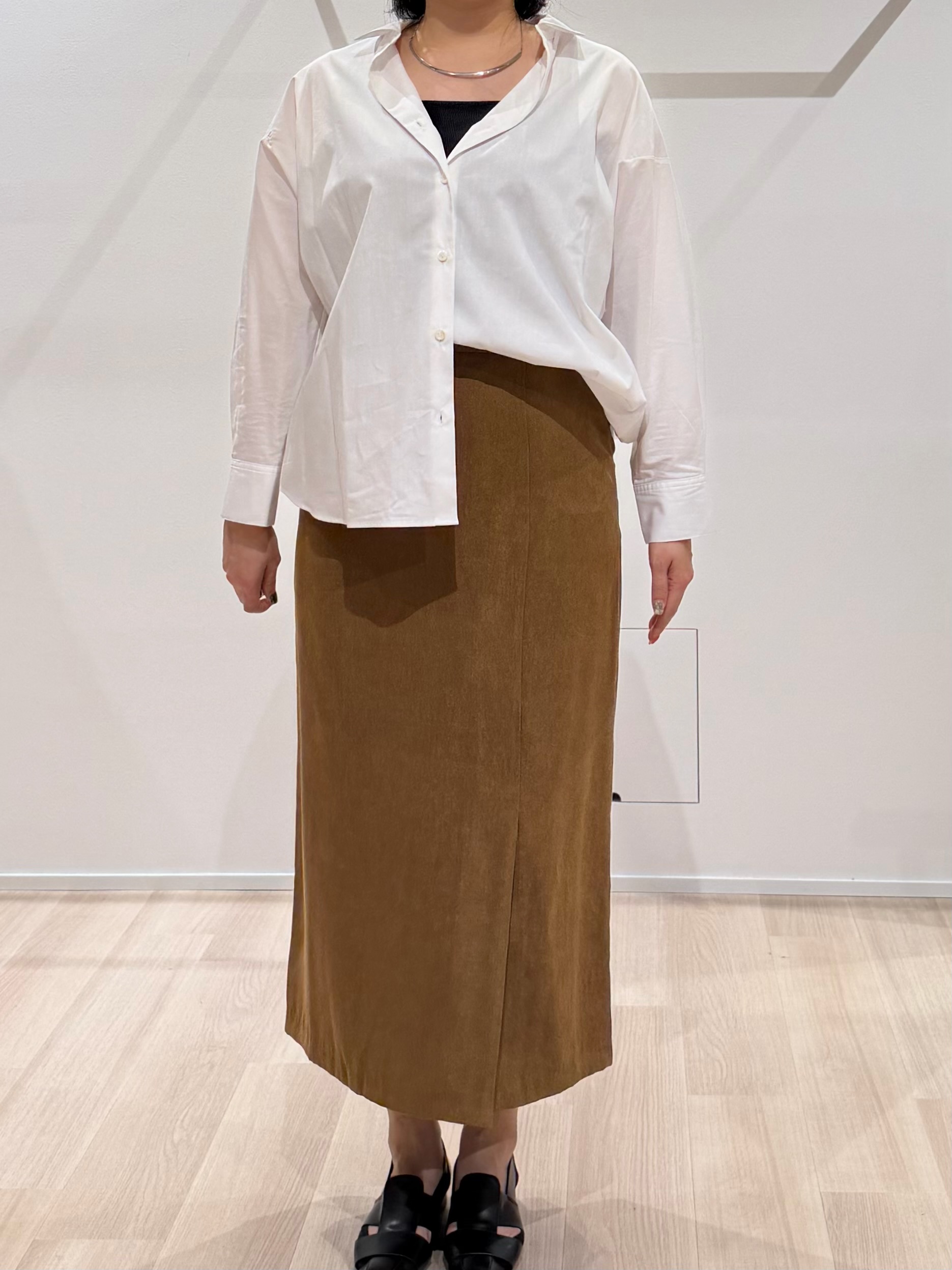 TOMOMIさんの「UNTITLED｜コットンドルマンシャツ」を使ったコーディネート
