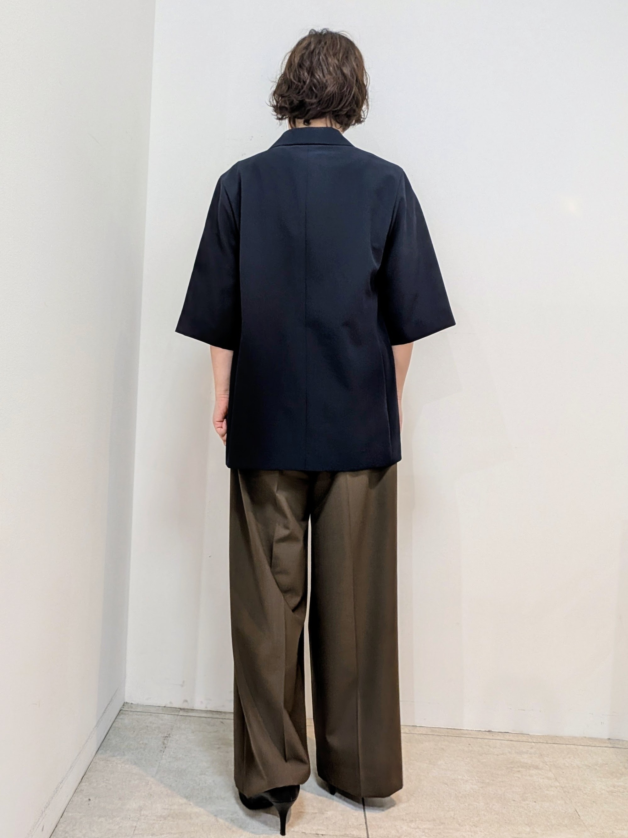 いこさんの「UNTITLED｜【秋の通勤羽織/セットアップ可/UVカット】エアリークール半袖ジャケット」を使ったコーディネート