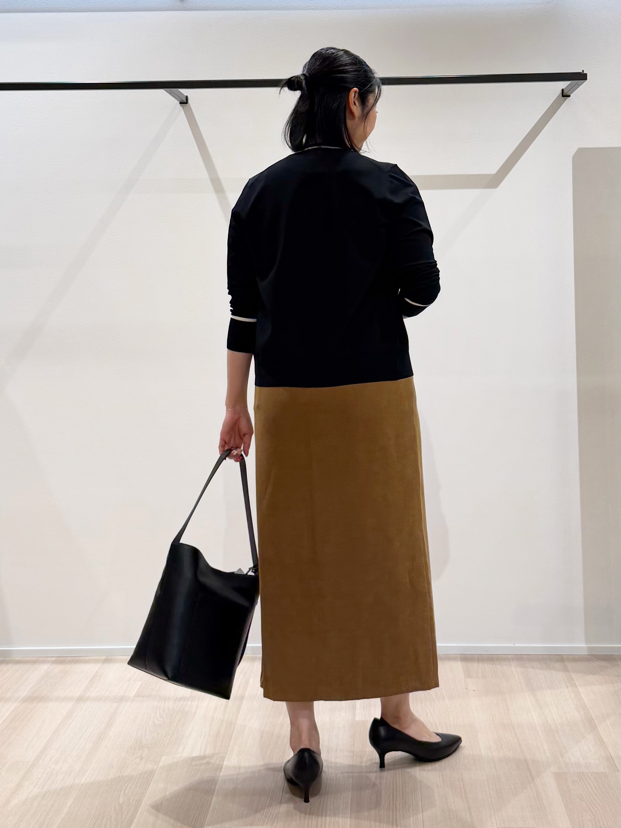 TOMOMIさんの「UNTITLED｜【アンサンブル可能/秋羽織り】コンパクトニットカーディガン」を使ったコーディネート