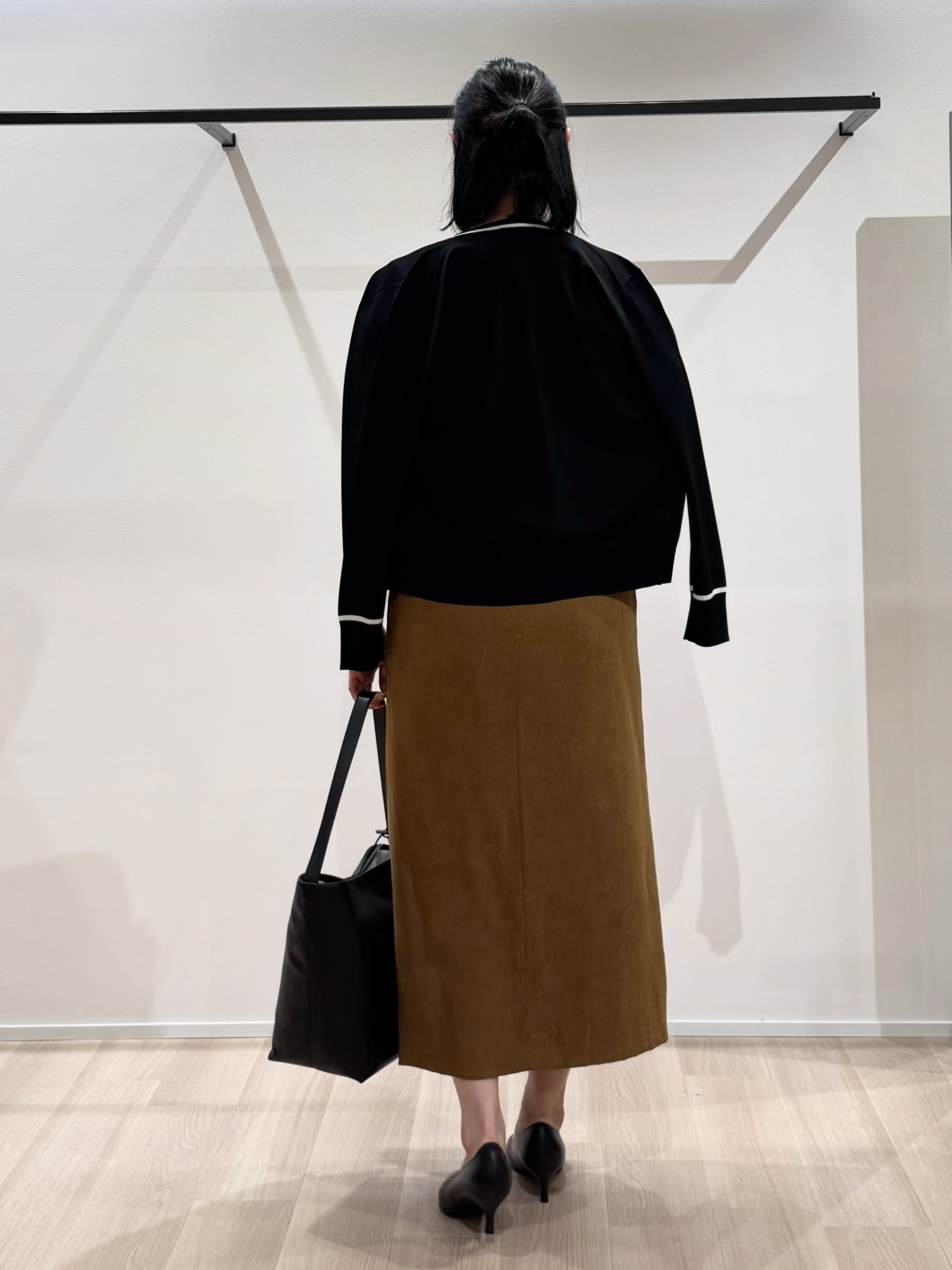 TOMOMIさんの「UNTITLED｜【アンサンブル可能/秋羽織り】コンパクトニットカーディガン」を使ったコーディネート