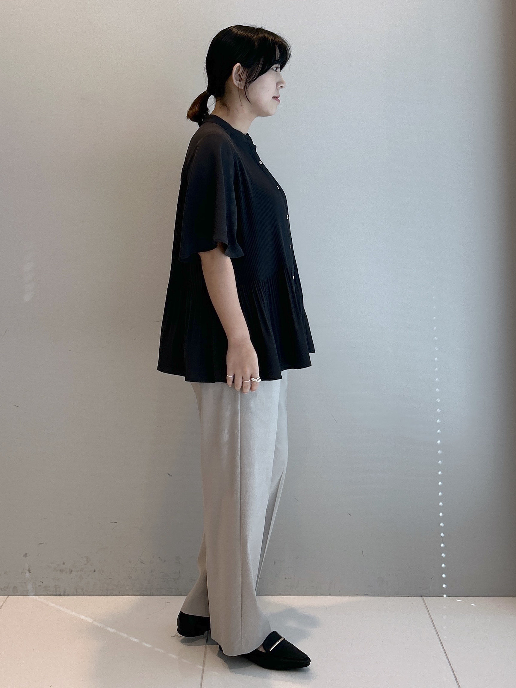 Hirokaさんの「grove｜【体系カバー◎】大人フェミニン消しプリーツブラウス」を使ったコーディネート