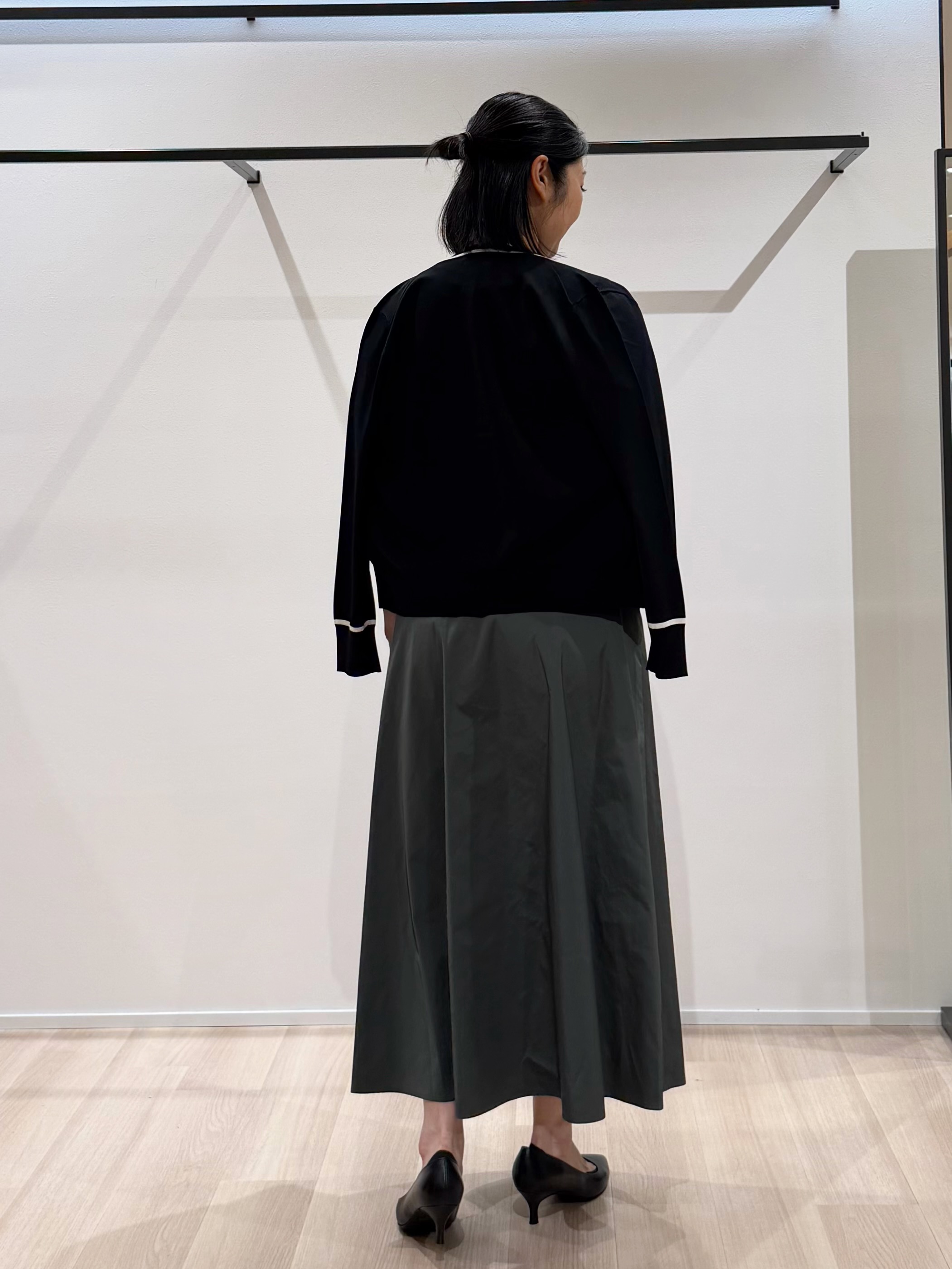 TOMOMIさんの「UNTITLED｜【アンサンブル可能/秋羽織り】コンパクトニットカーディガン」を使ったコーディネート