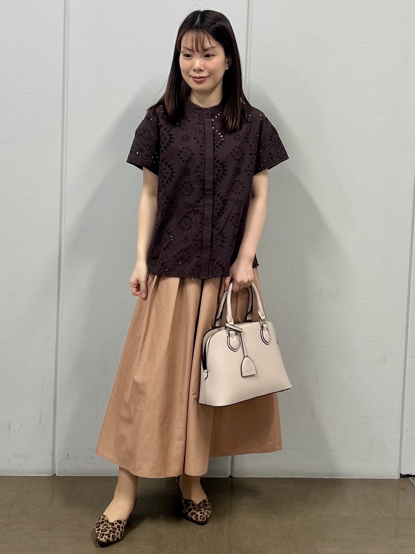 ゆうさんの「Reflect｜【通勤◎】カットワーク刺繍レース シャツブラウス」を使ったコーディネート