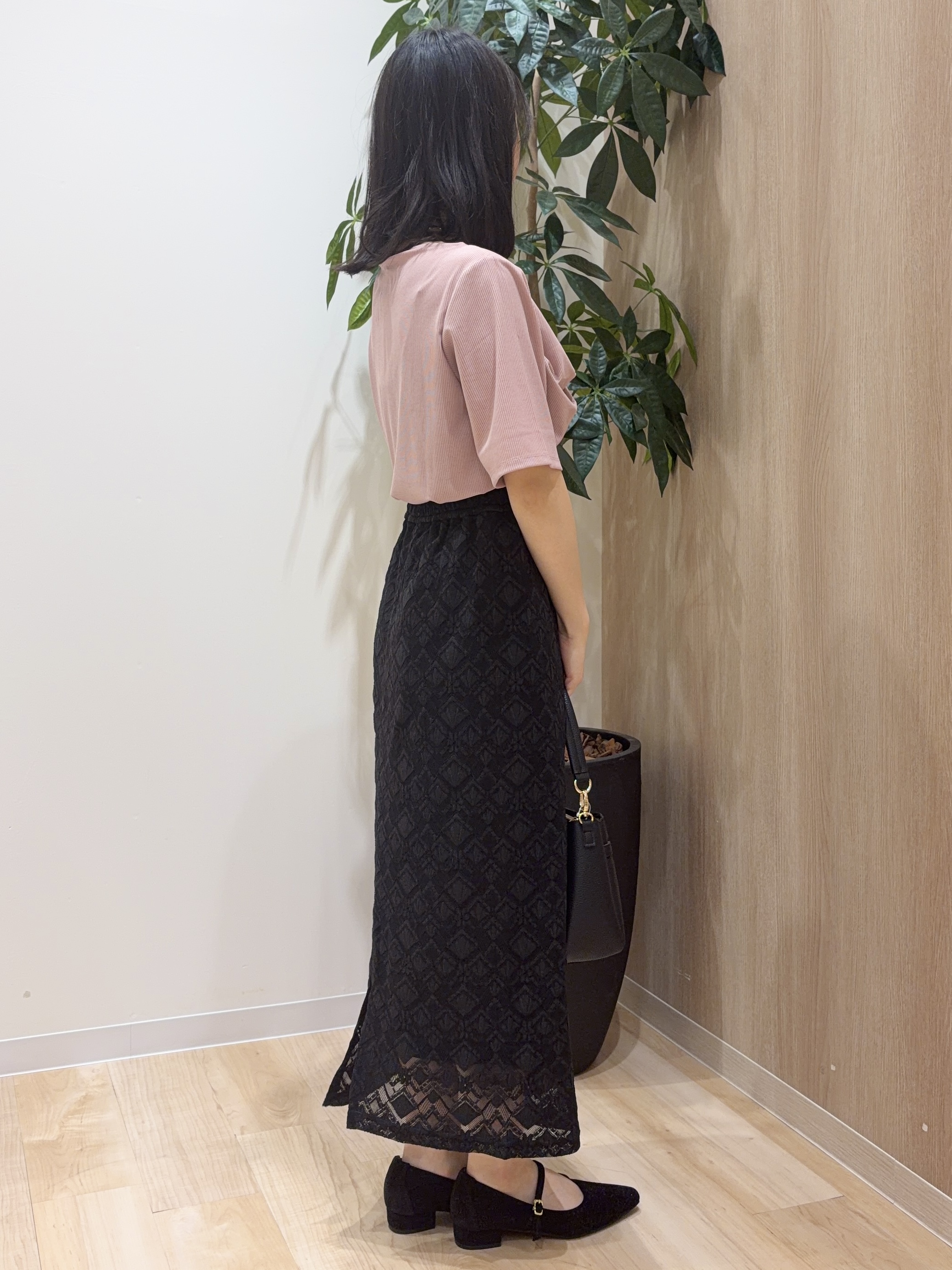ayaneさんの「grove｜着るだけで旬顔 ドレープネックテレコTシャツ」を使ったコーディネート