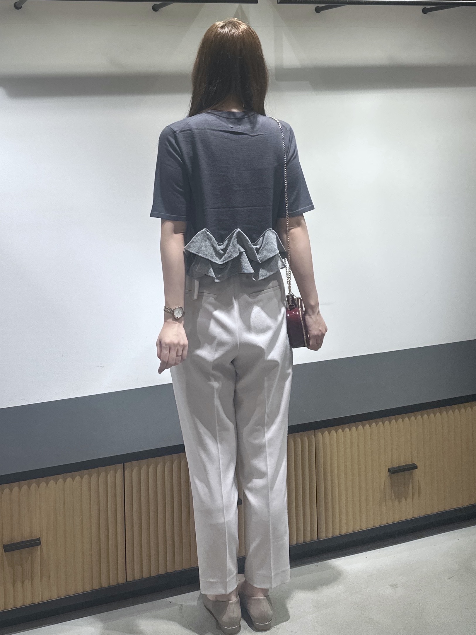keito.iさんの「OPAQUE.CLIP｜【UVケア／遮熱性】裾フリルヘンリーネックニット《抗ピル／洗濯機OK》」を使ったコーディネート