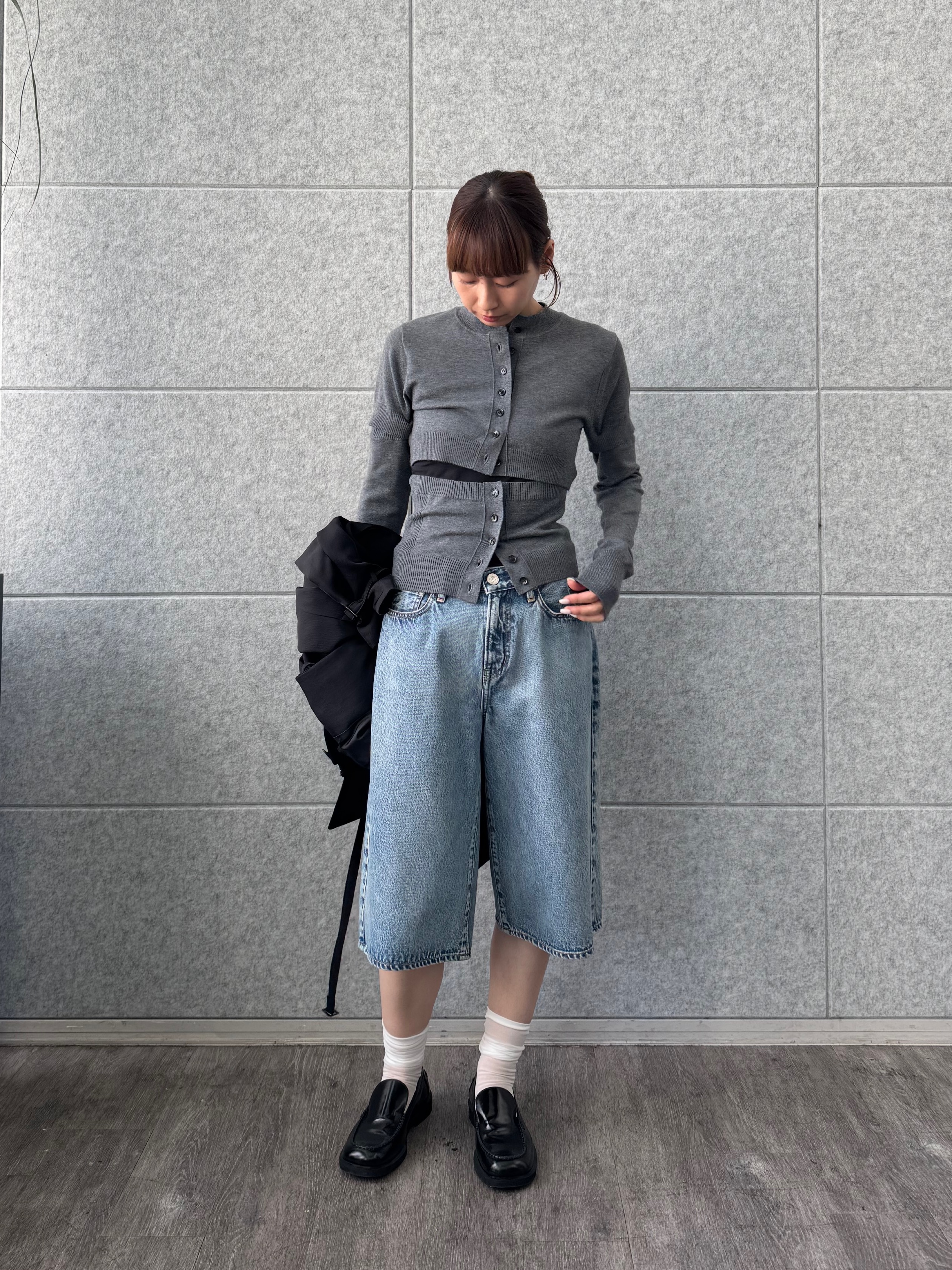 designer yukaさんの「CODE A｜modular button knit cardigan」を使ったコーディネート
