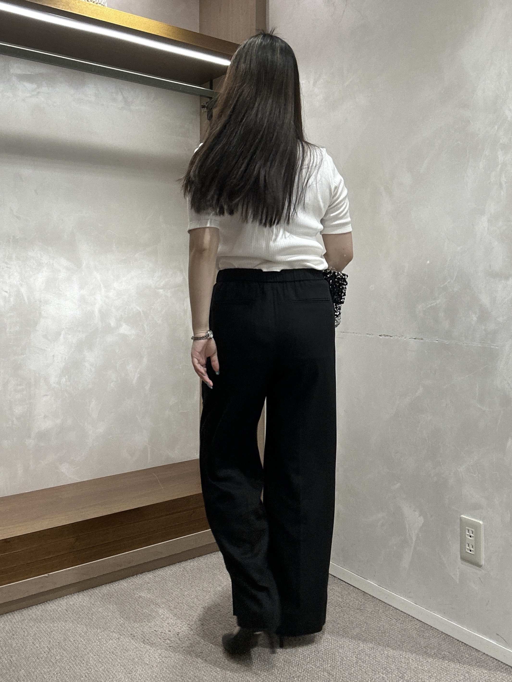 YURIさんの「UNTITLED｜スパンコールフラットトート」を使ったコーディネート