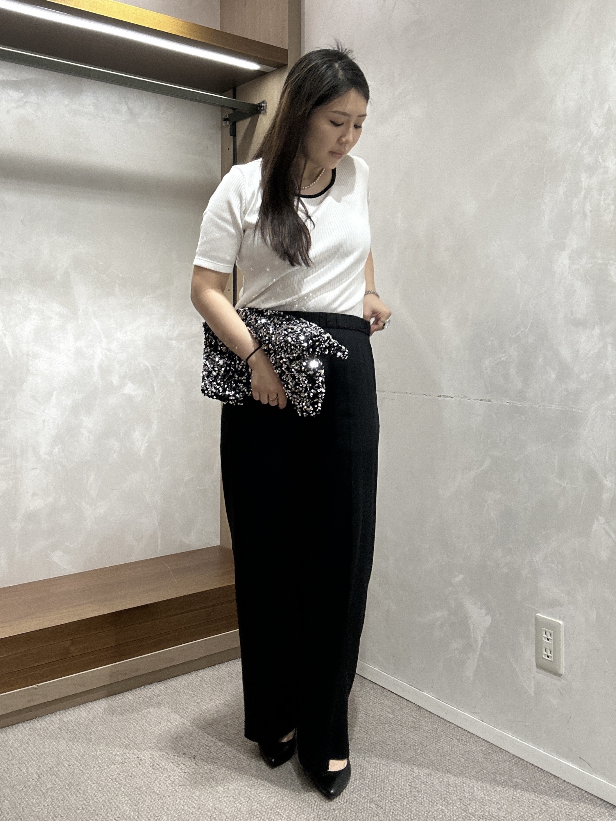YURIさんの「UNTITLED｜スパンコールフラットトート」を使ったコーディネート