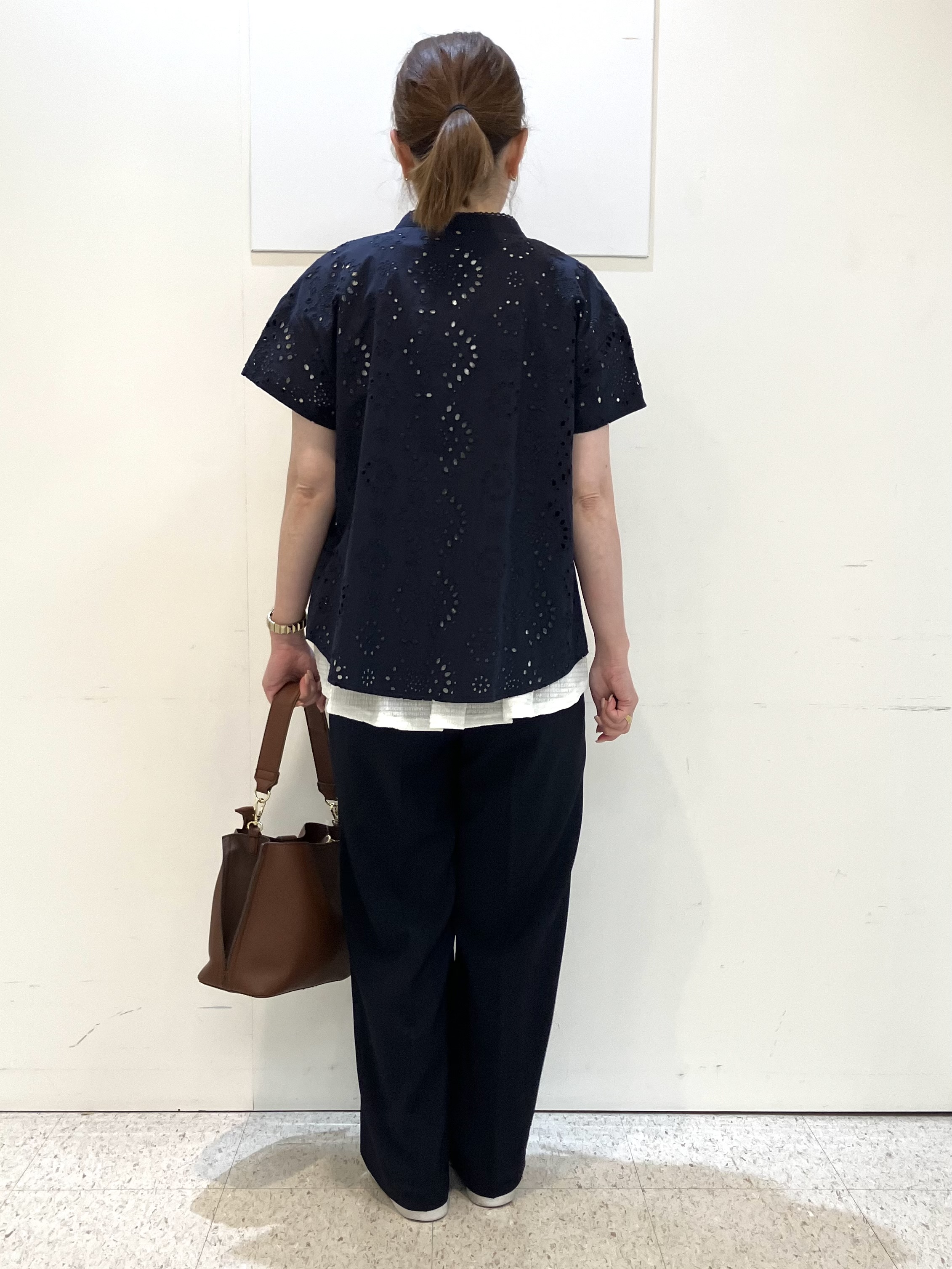 kozuさんの「Reflect｜【通勤◎】カットワーク刺繍レース シャツブラウス」を使ったコーディネート