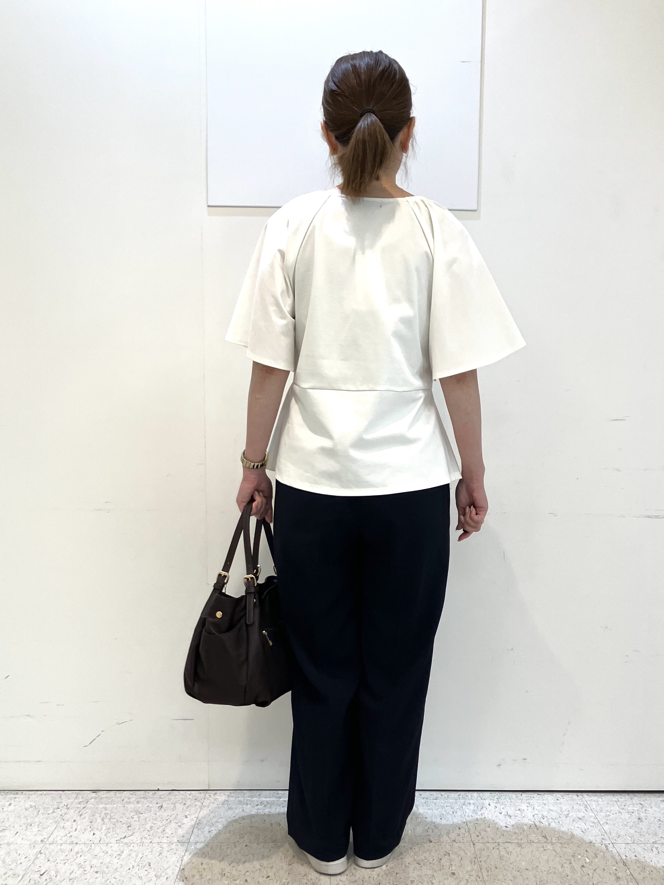 kozuさんの「Reflect｜【UVカット／接触冷感／吸水速乾】フレアスリーブペプラムカットソー」を使ったコーディネート
