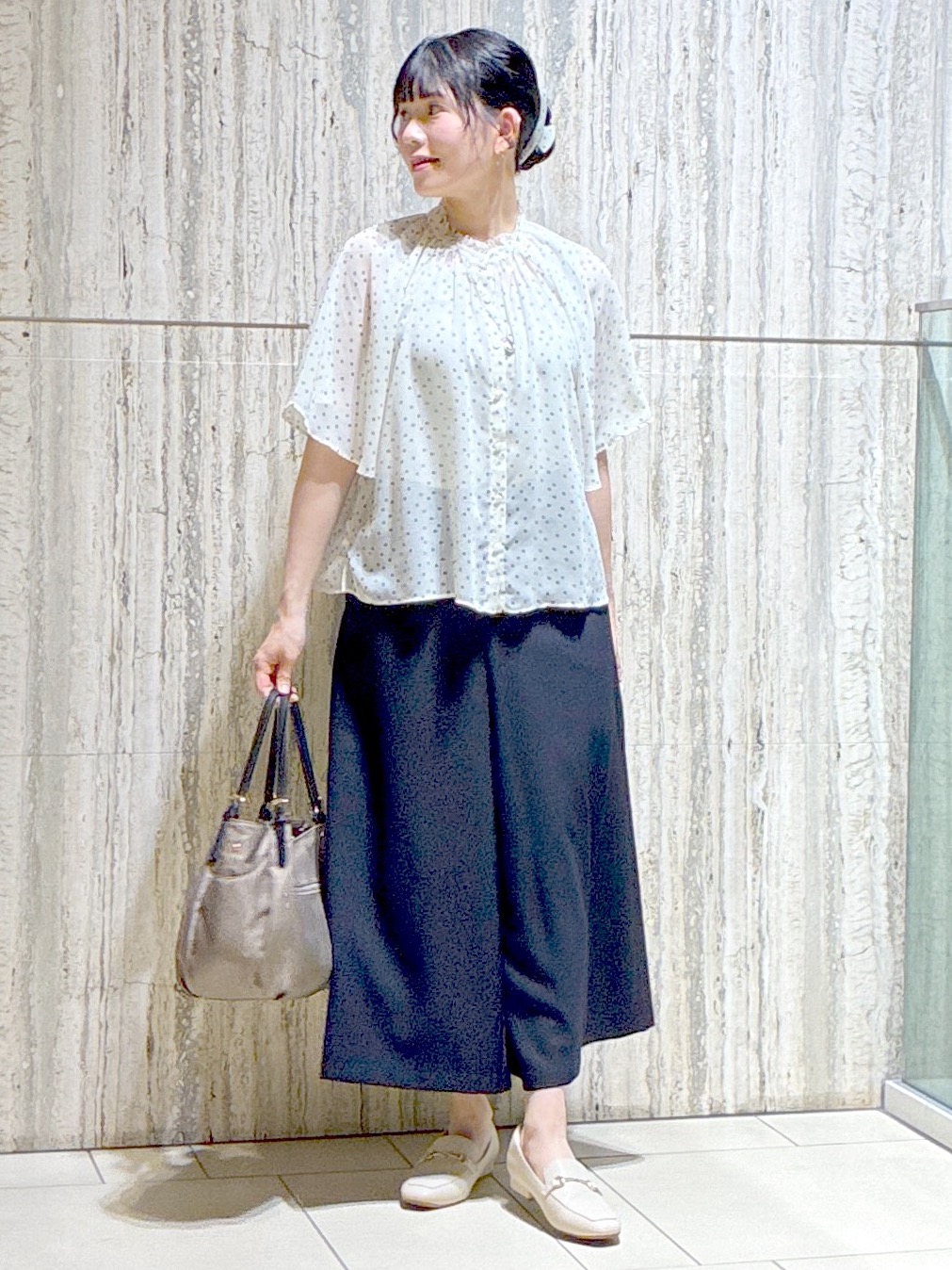  beni_gingerさんの「Reflect｜【セットアップ／手洗い可】ドット柄シアーブラウス」を使ったコーディネート