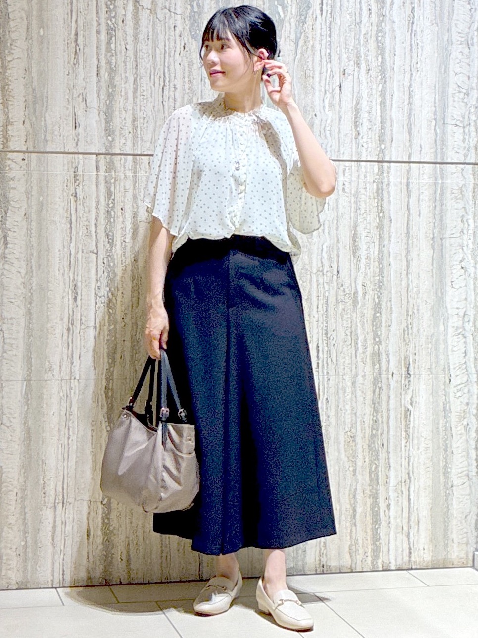  beni_gingerさんの「Reflect｜【セットアップ／手洗い可】ドット柄シアーブラウス」を使ったコーディネート